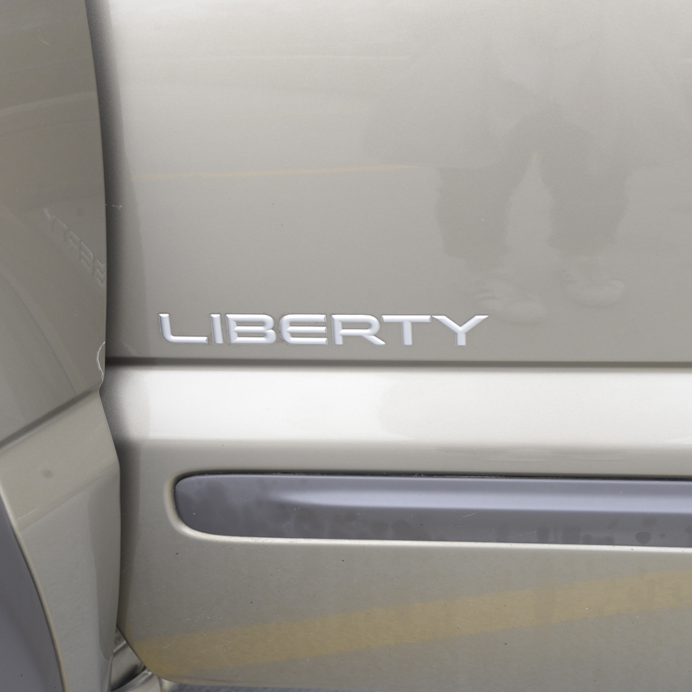 2004 Tan Jeep Liberty 4x4