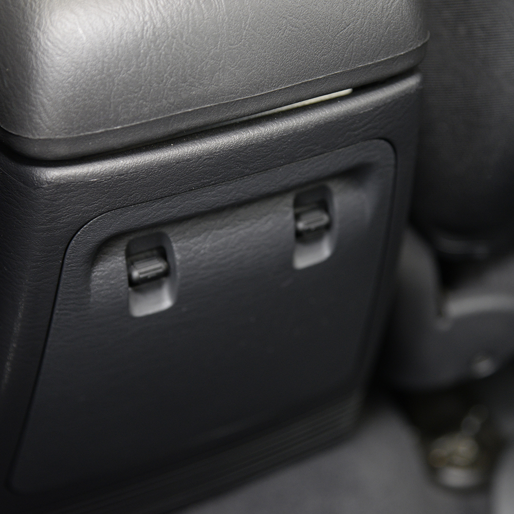 2004 Tan Jeep Liberty 4x4