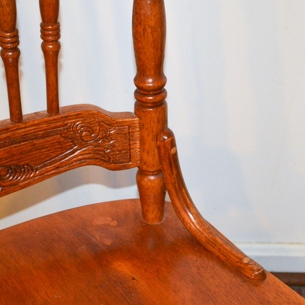 Contemporary Oak Dining Table and Six Pressed Back Chairs