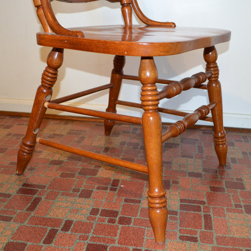 Contemporary Oak Dining Table and Six Pressed Back Chairs