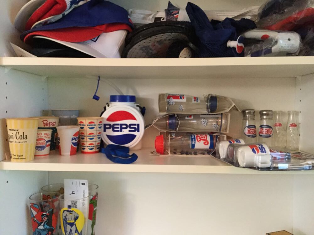 **RELOTTED to 079 **Vintage Pepsi Cups, Bottles