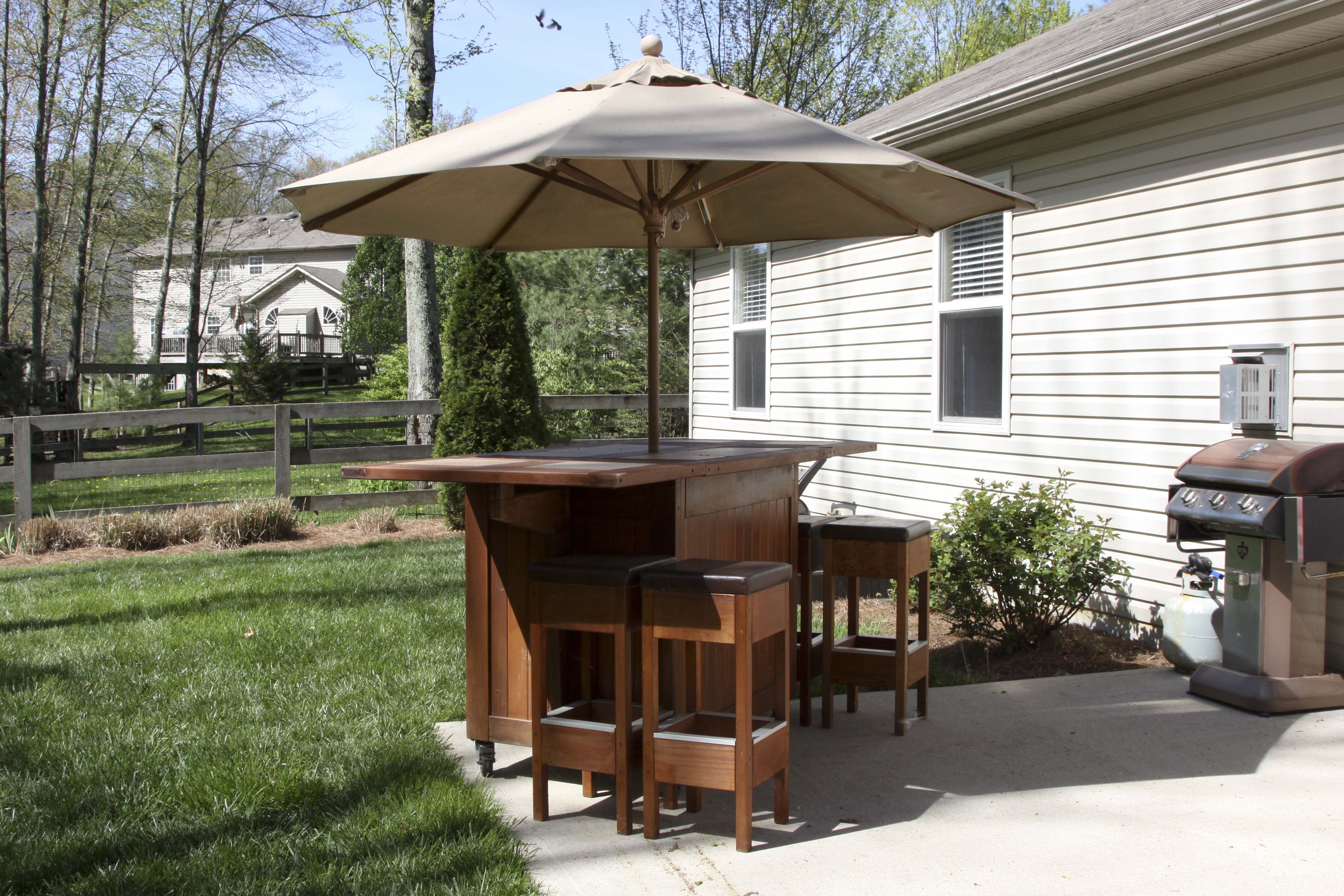 Wooden Outdoor Bar With Stools