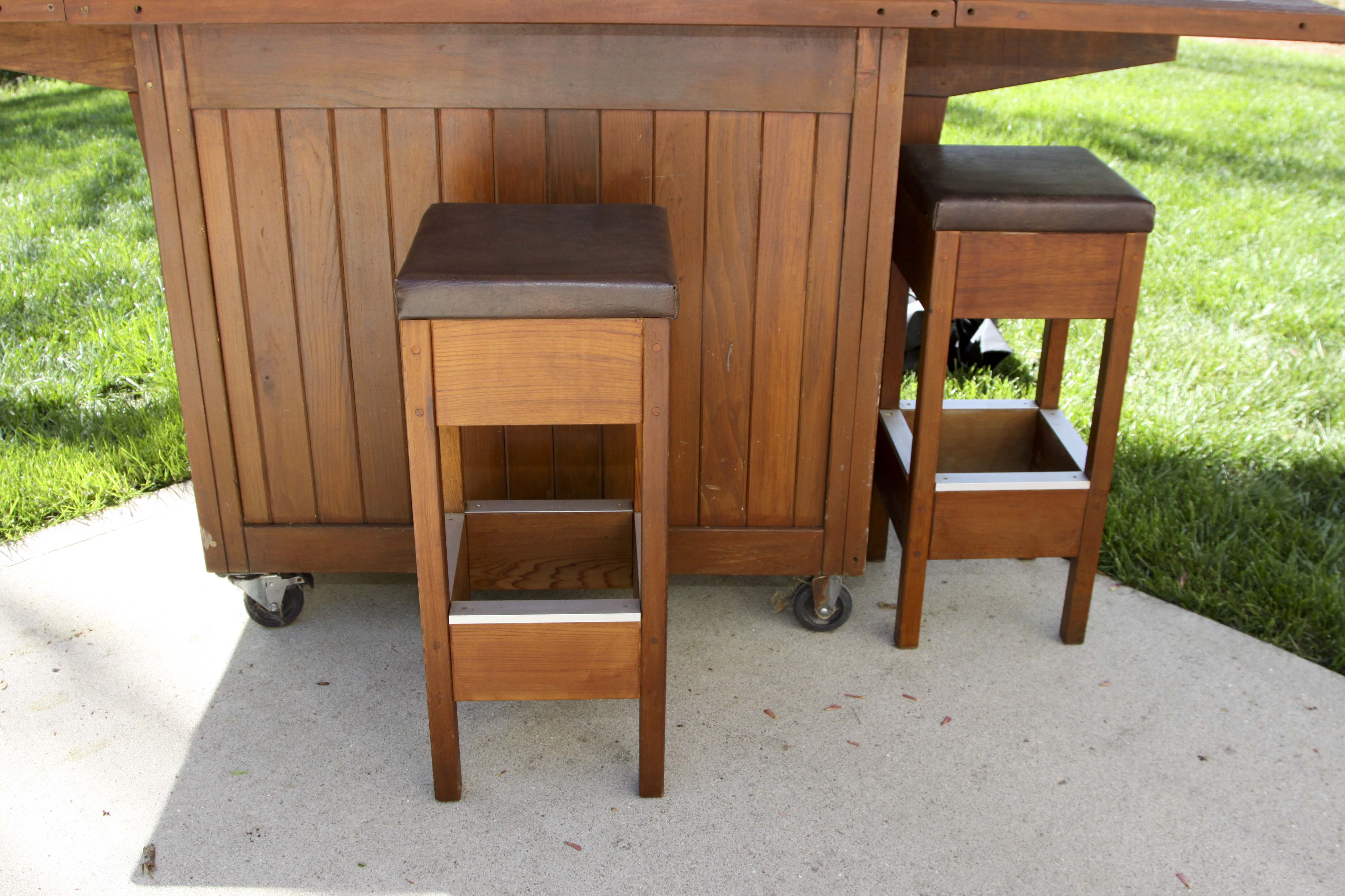 Wooden Outdoor Bar With Stools