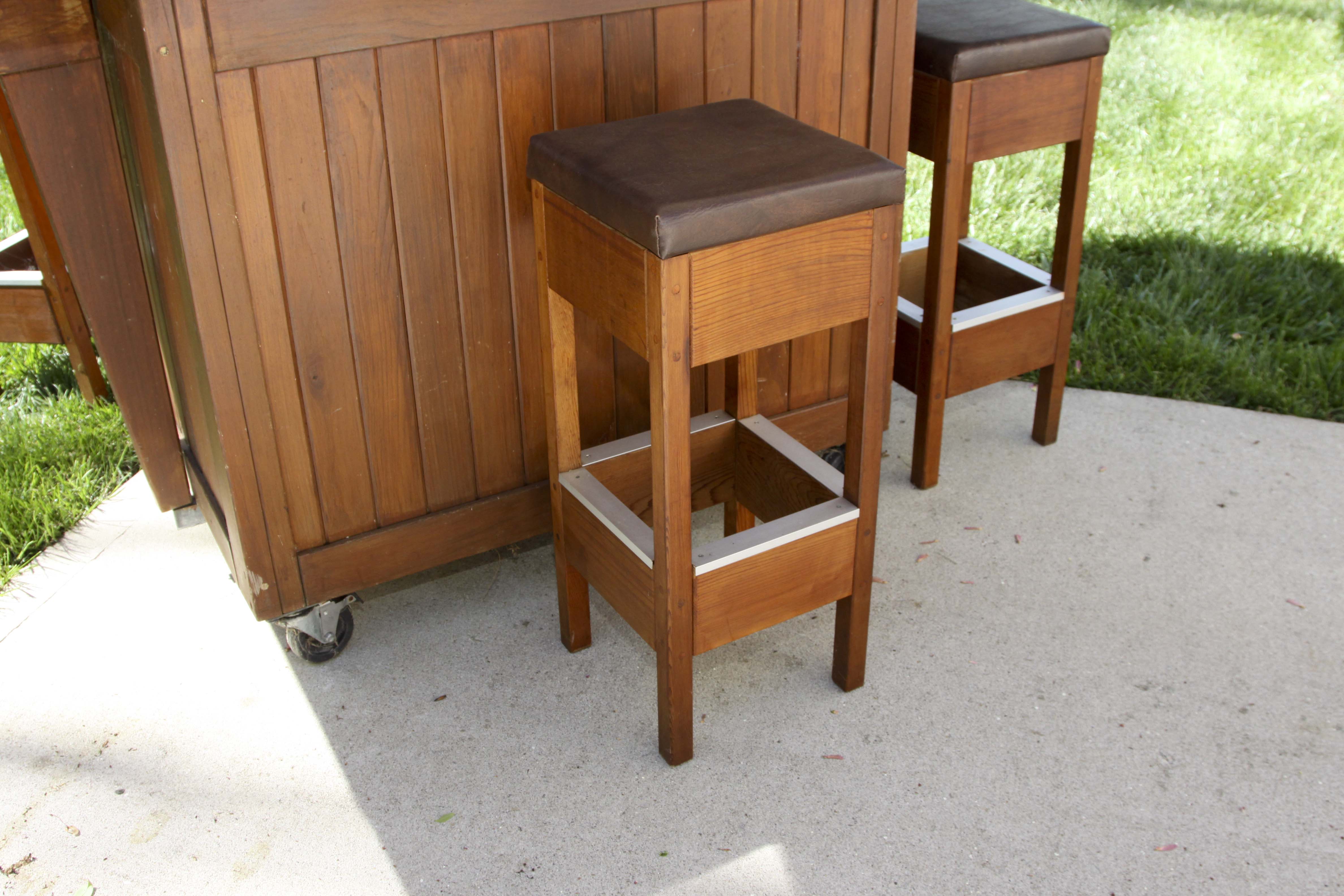 Wooden Outdoor Bar With Stools