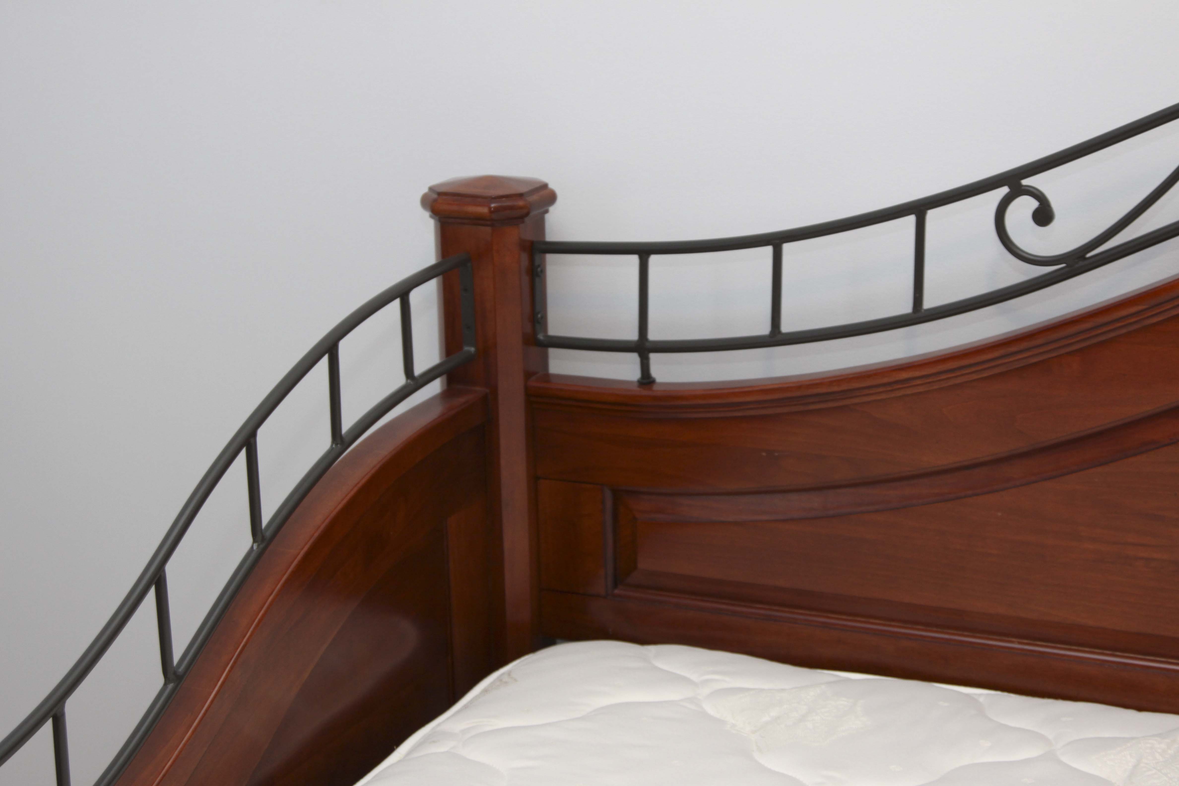Wooden Twin Size Daybed