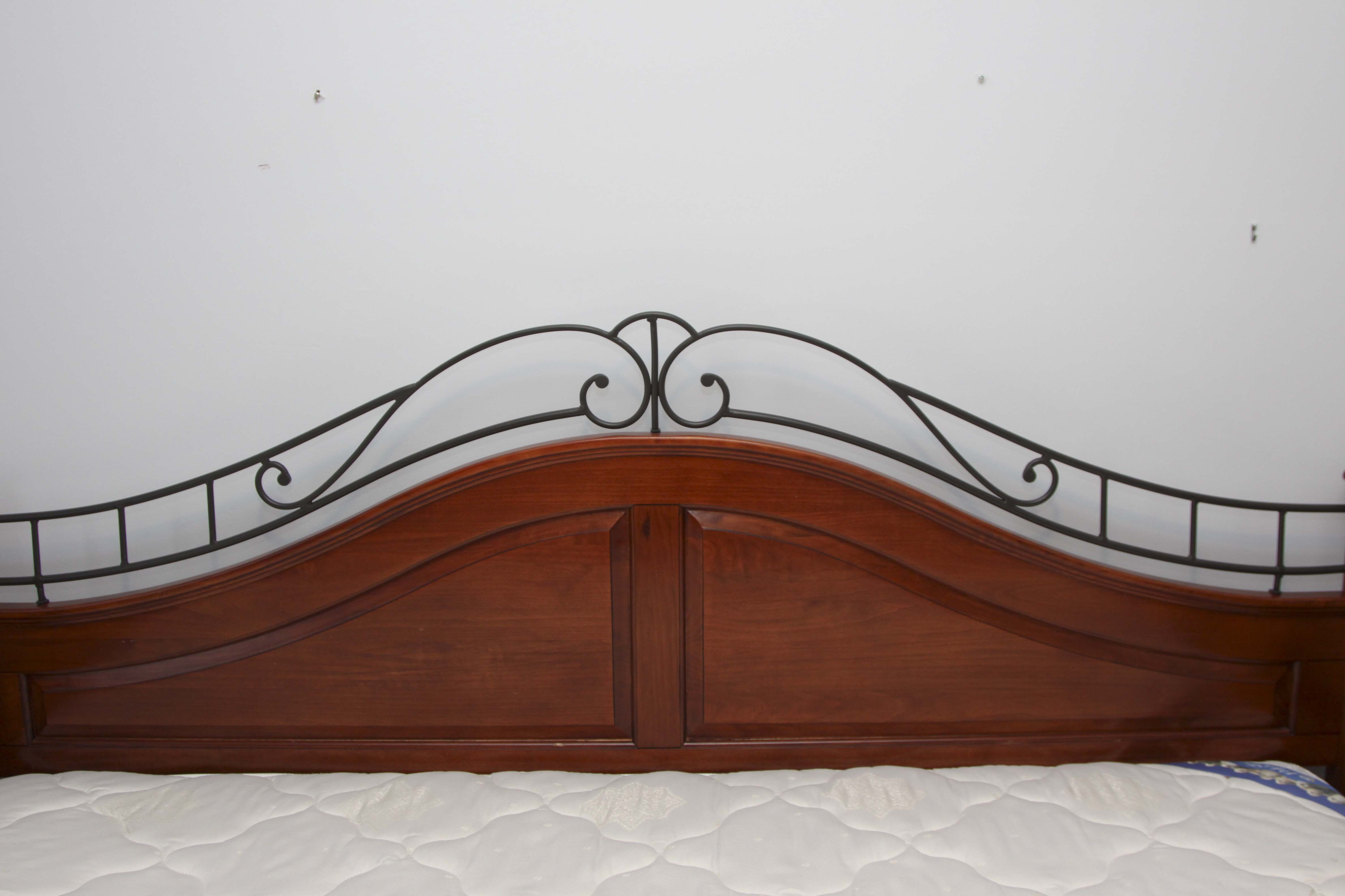 Wooden Twin Size Daybed