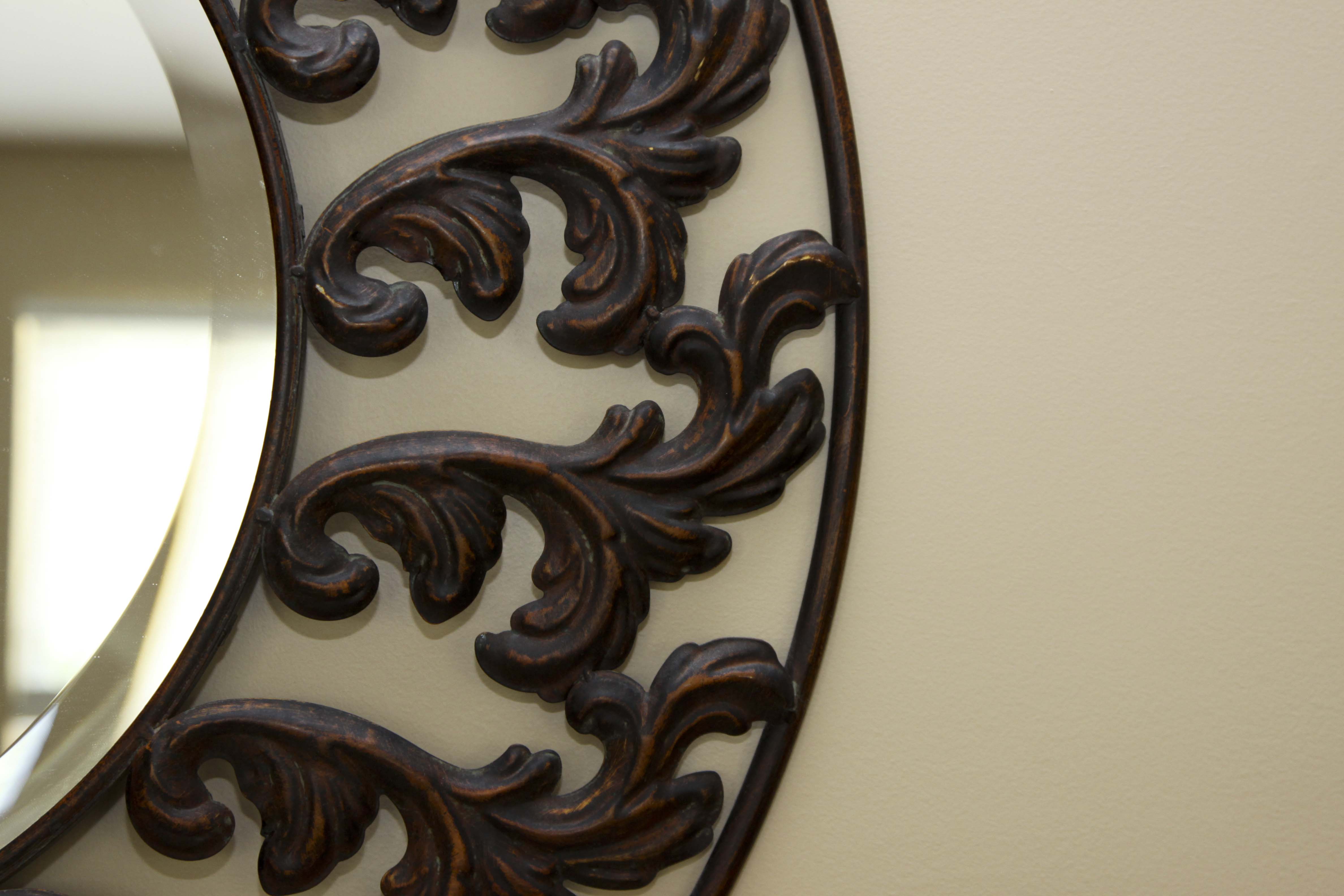 Round Wall Mirror