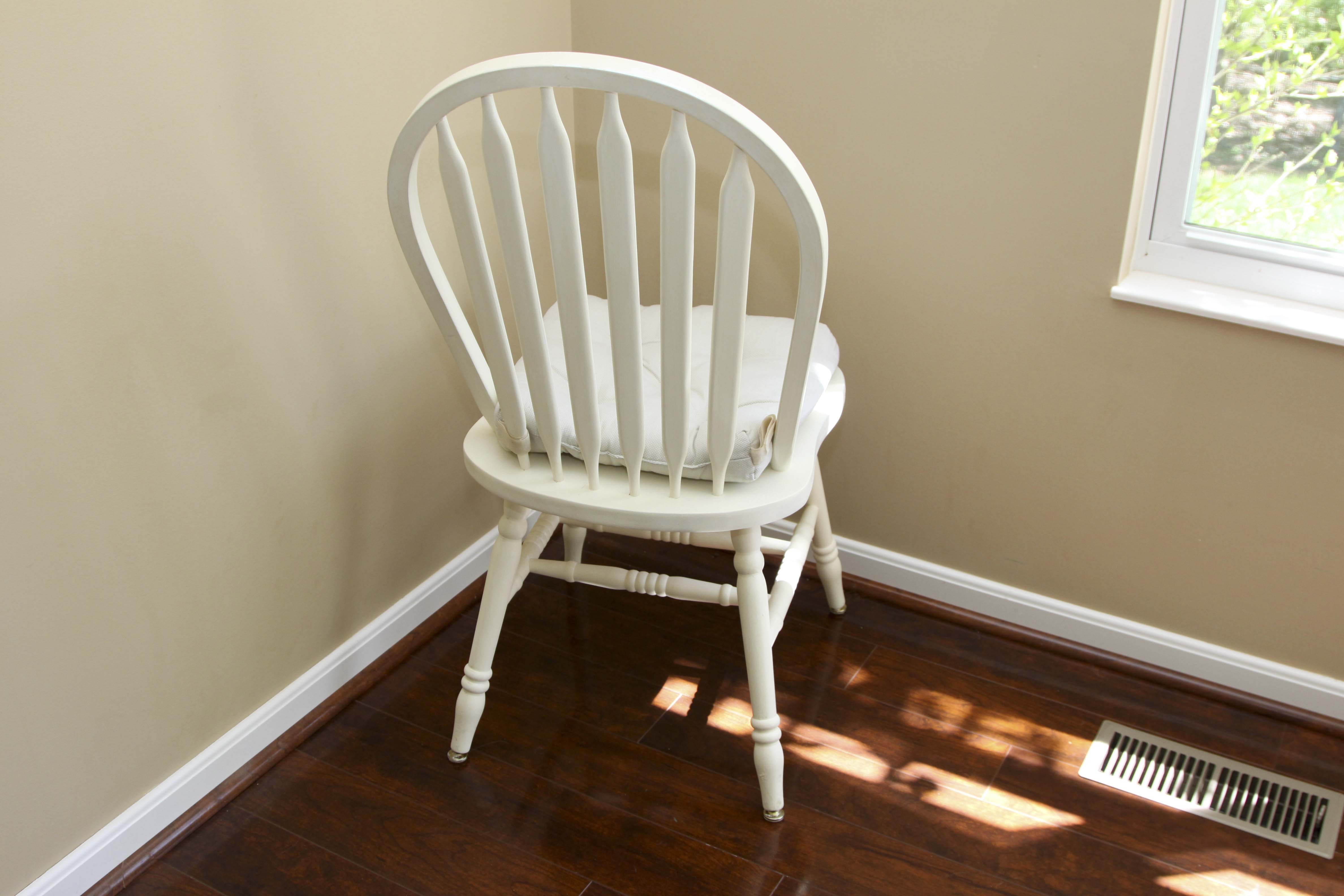 Painted Wooden Four-Piece Dining Set