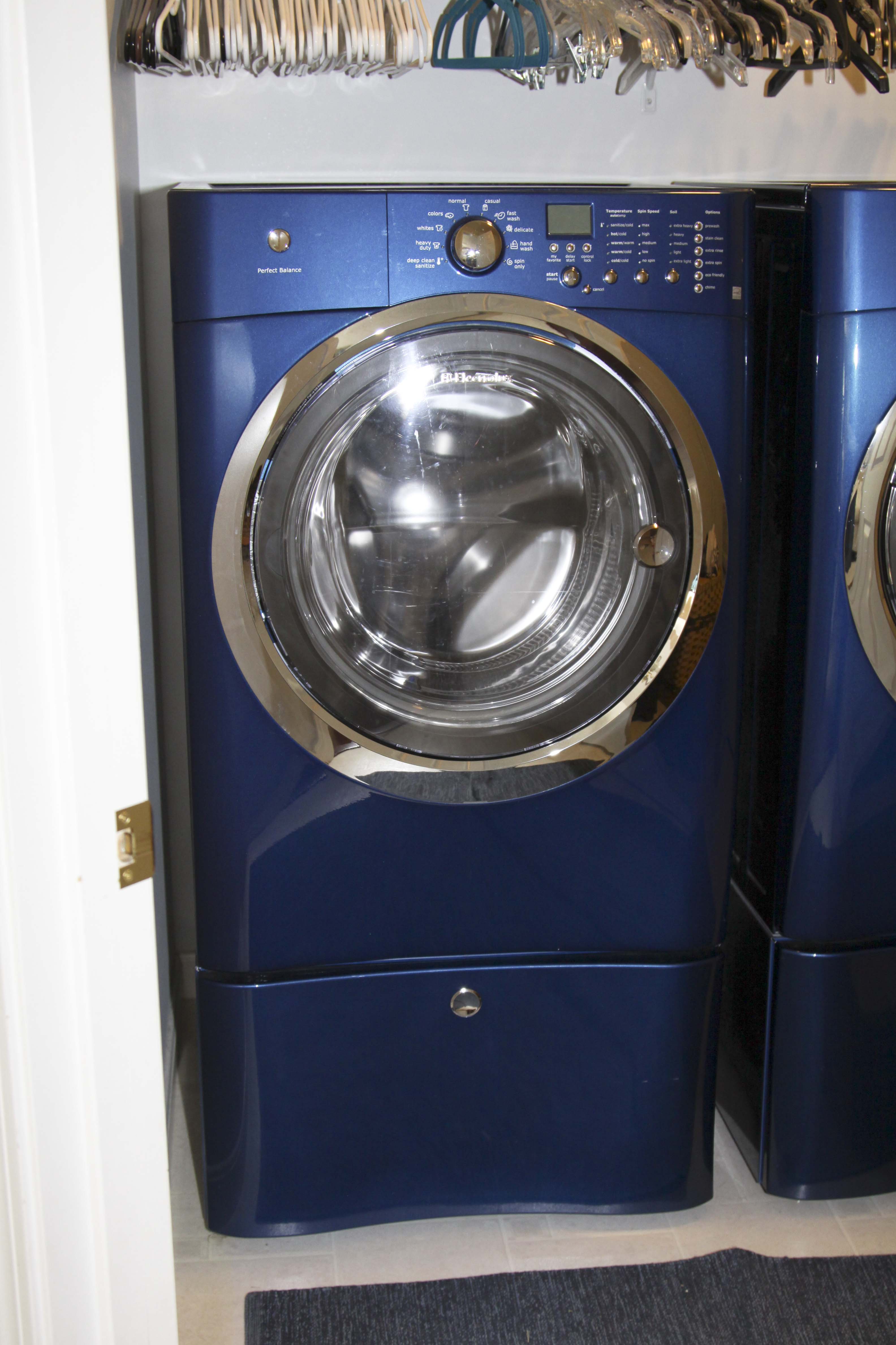 Electrolux Washer and Stand