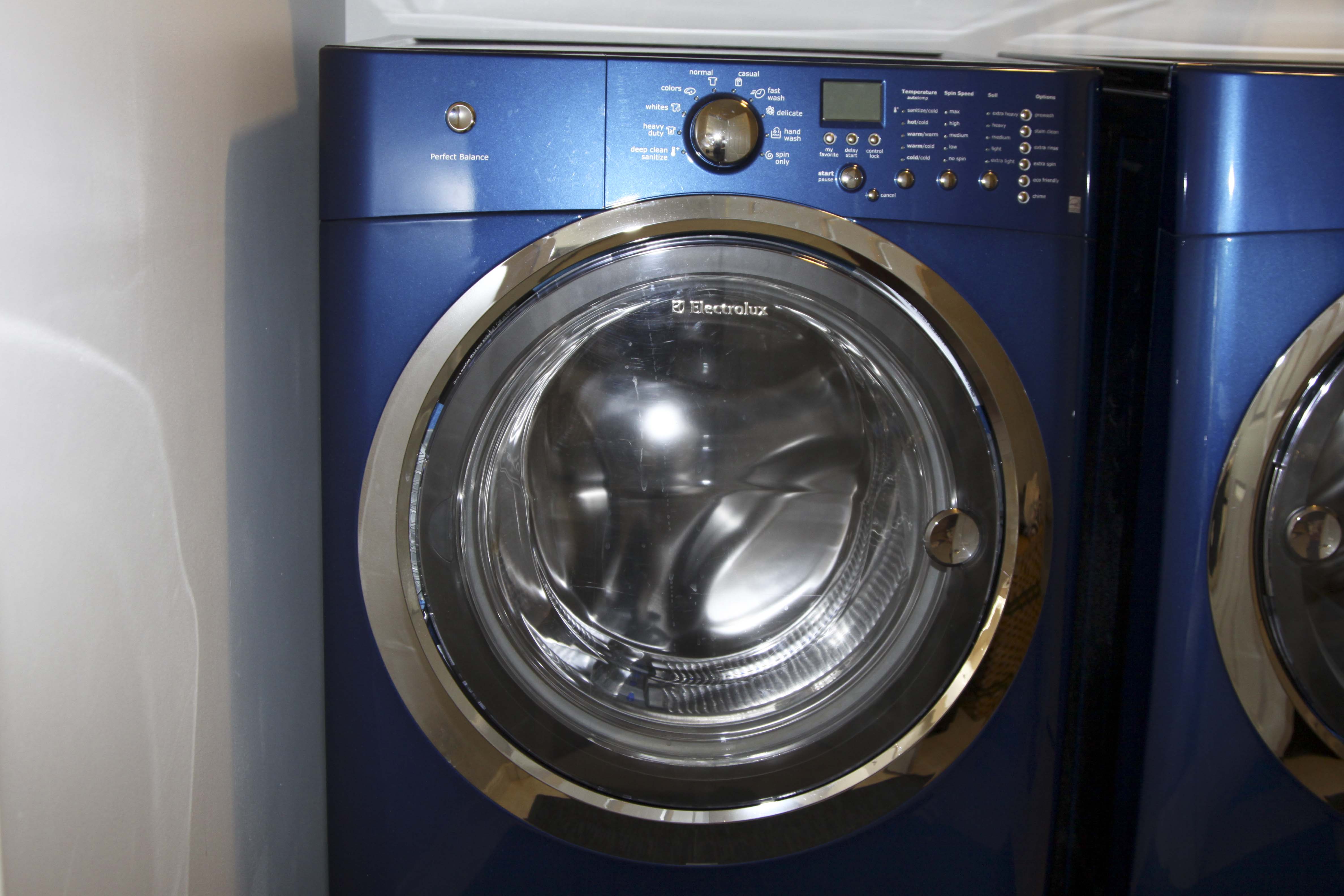 Electrolux Washer and Stand