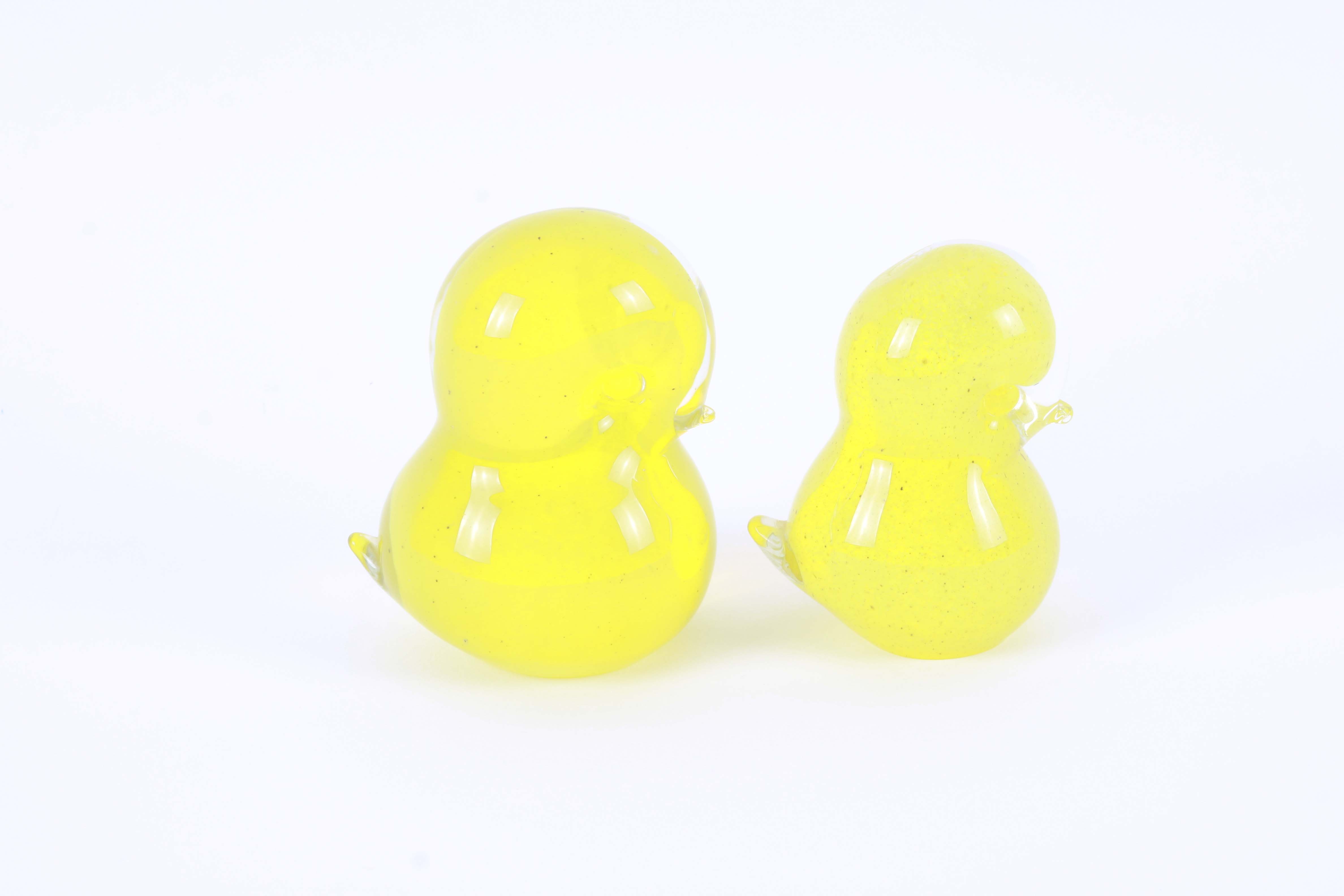 FM Konstglas Chick Figurines