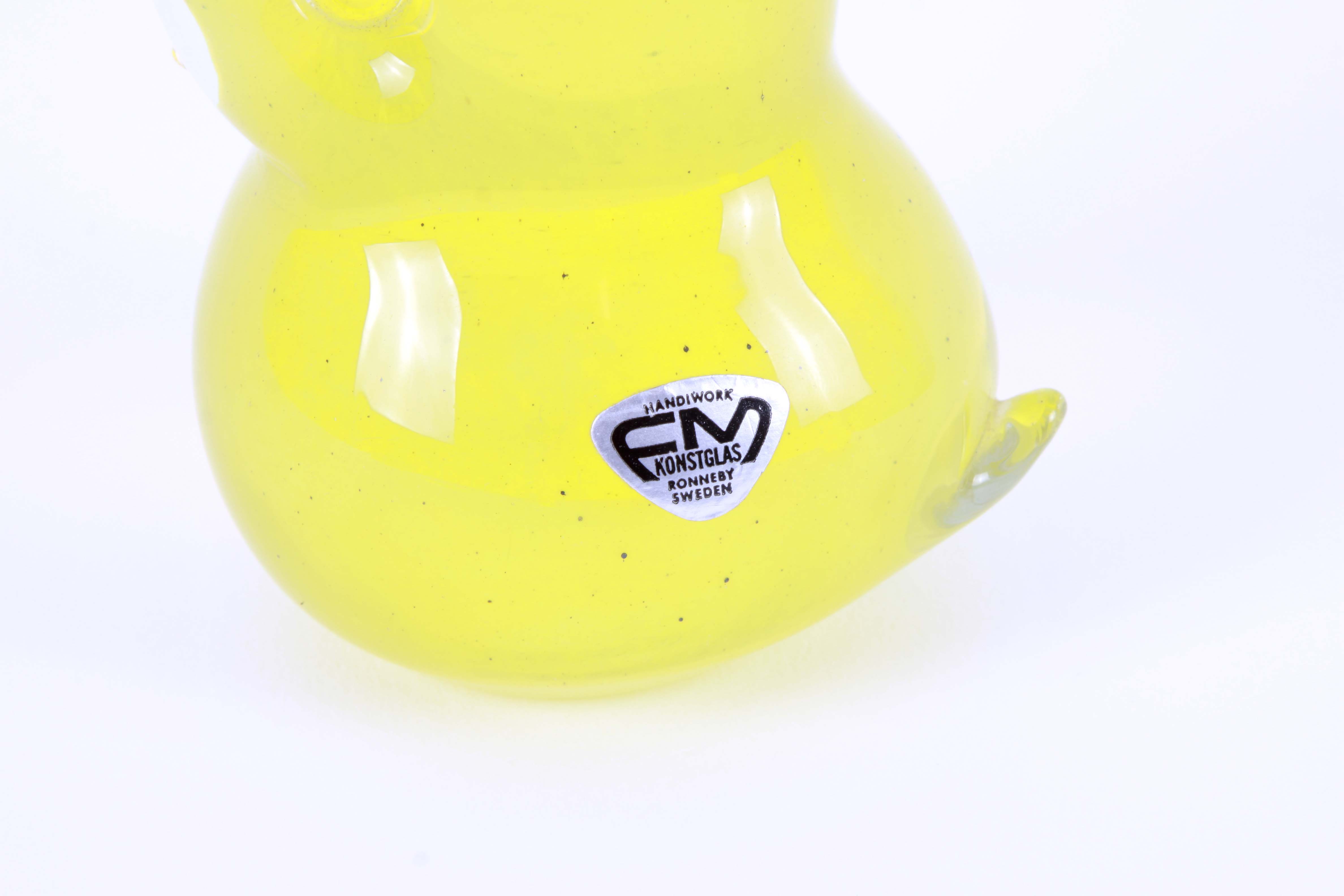 FM Konstglas Chick Figurines