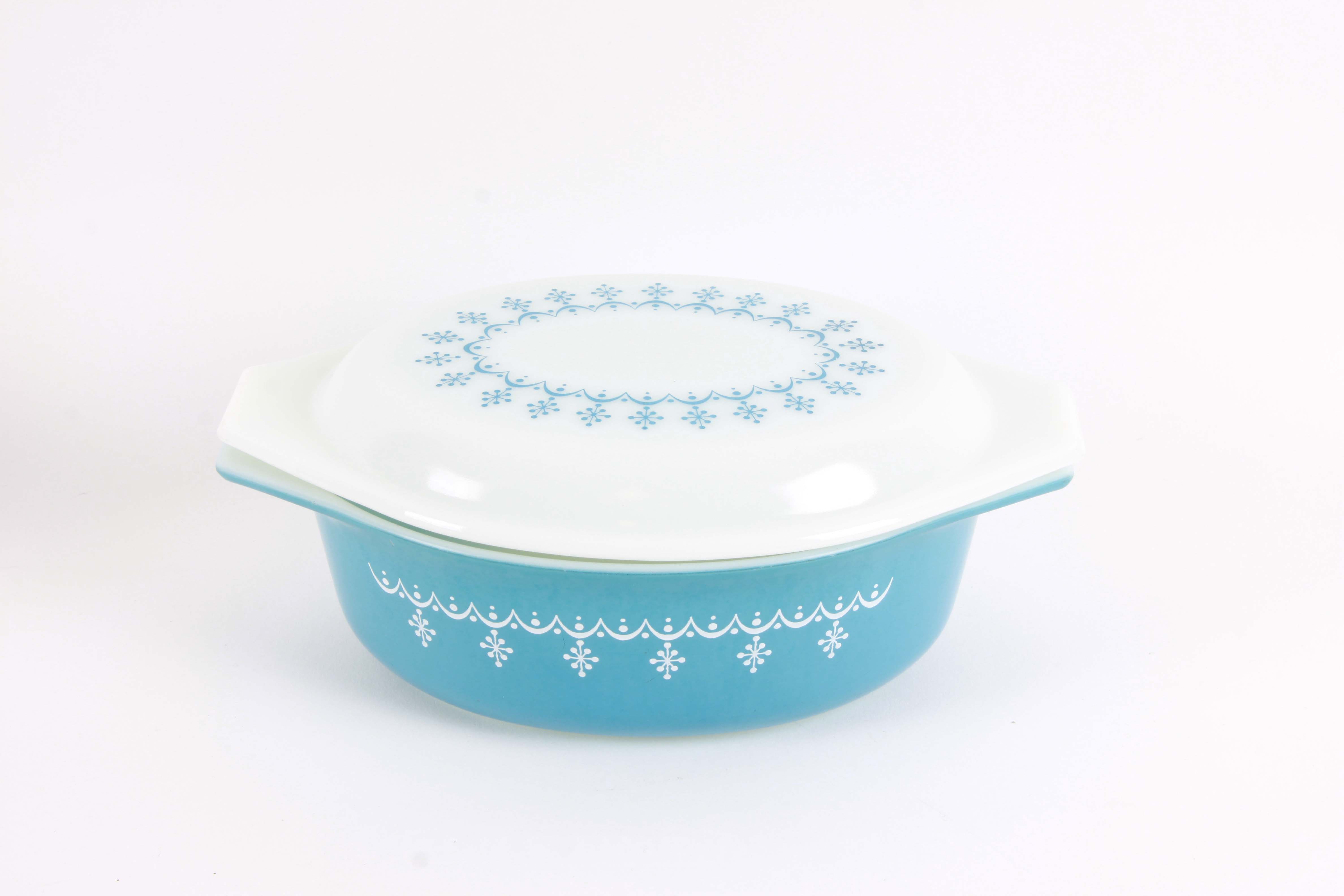 Vintage  Pyrex Mixing Bowls and Bakeware