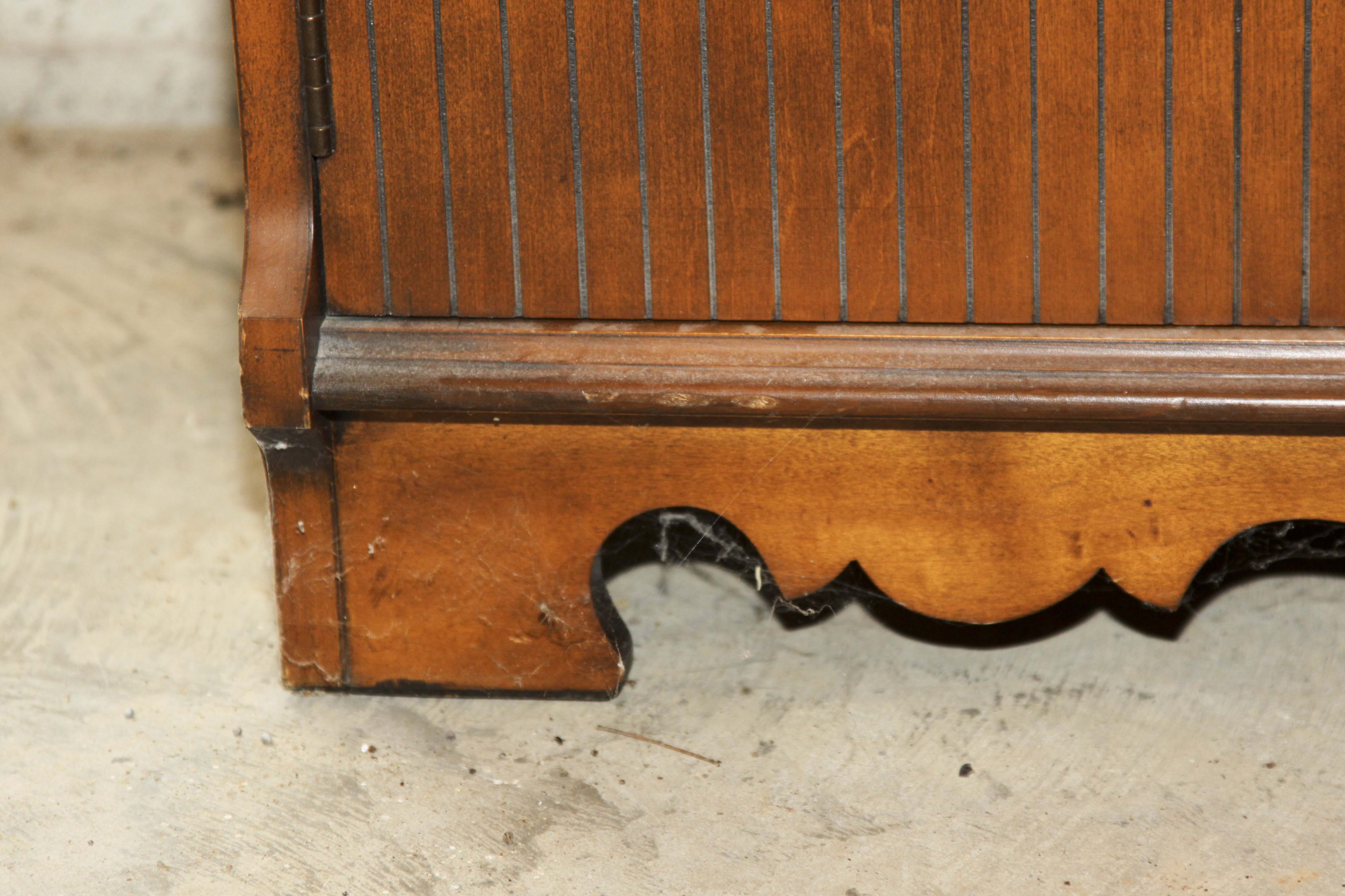 Lane Wooden Roll Top Bar