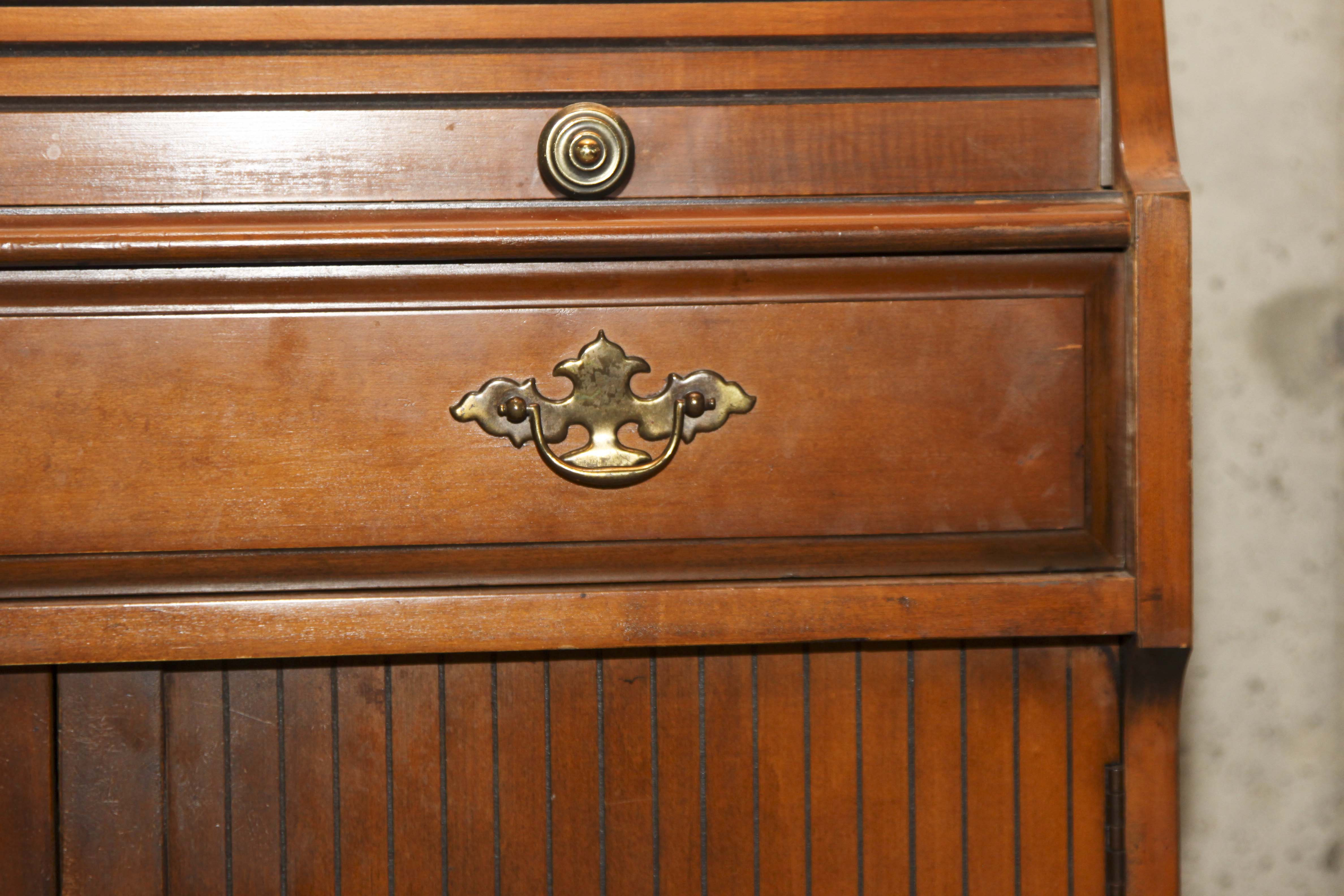 Lane Wooden Roll Top Bar