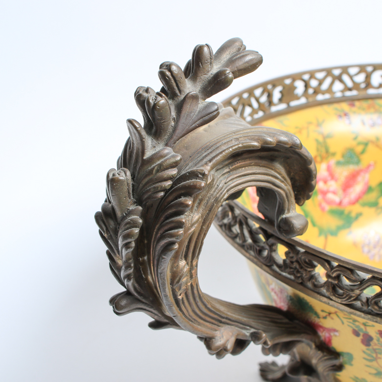 Mark Roberts Porcelain and Bronze Bowl EBTH