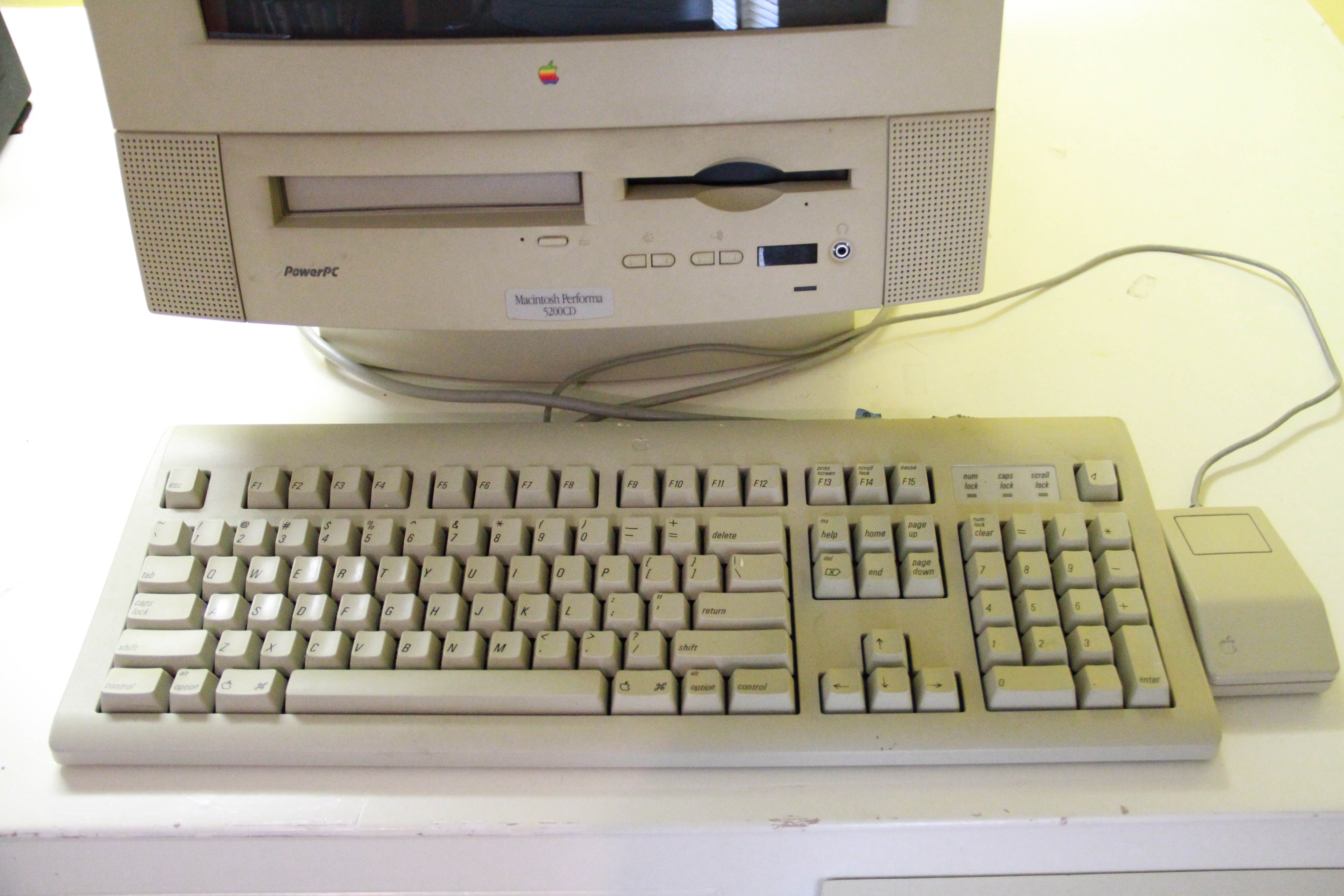 Vintage Apple Macintosh SE and Performa 5200CD Computers