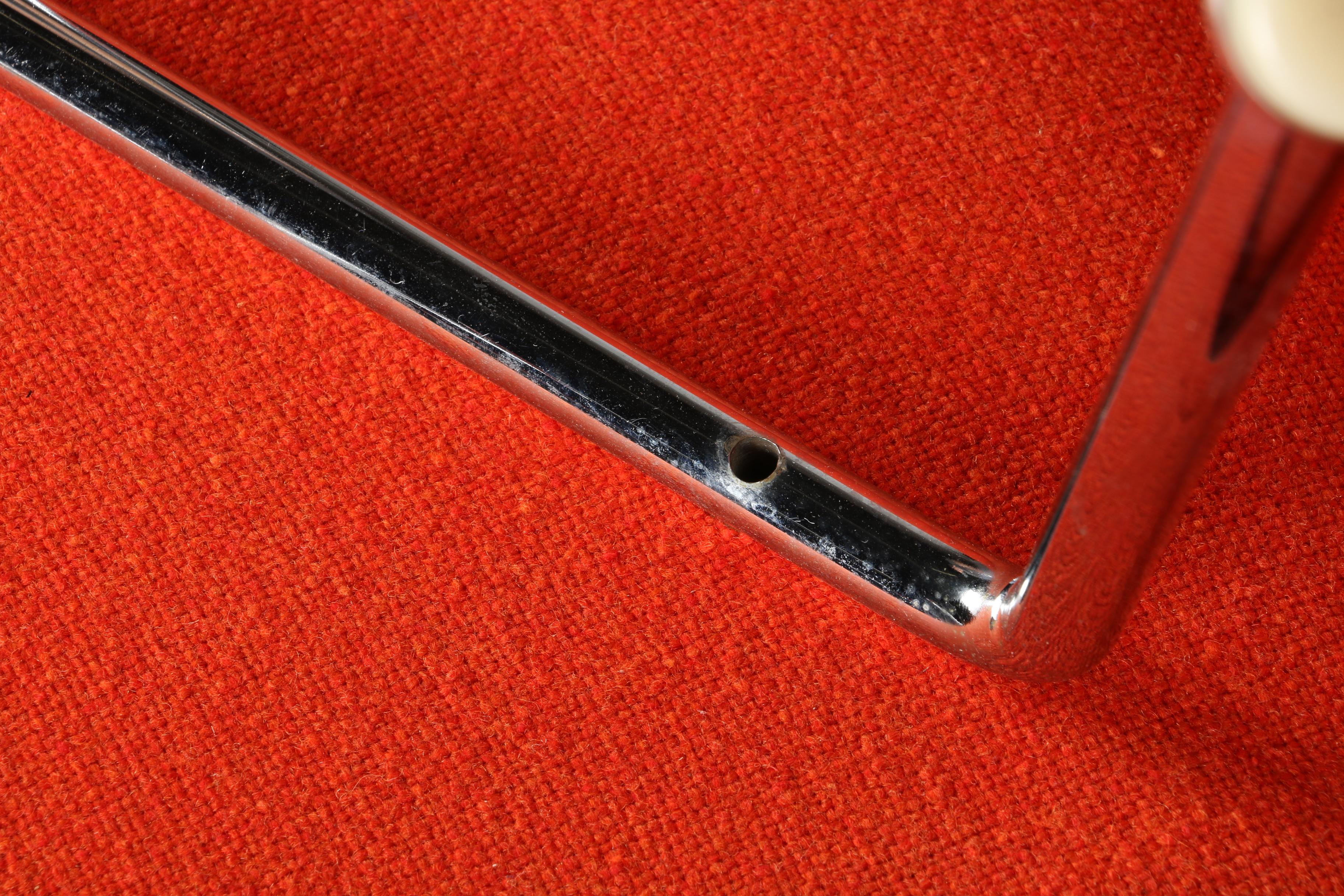 Mid Century Modern "Womb" Chair and Ottoman by Eero Saarinen for Knoll With Provenance