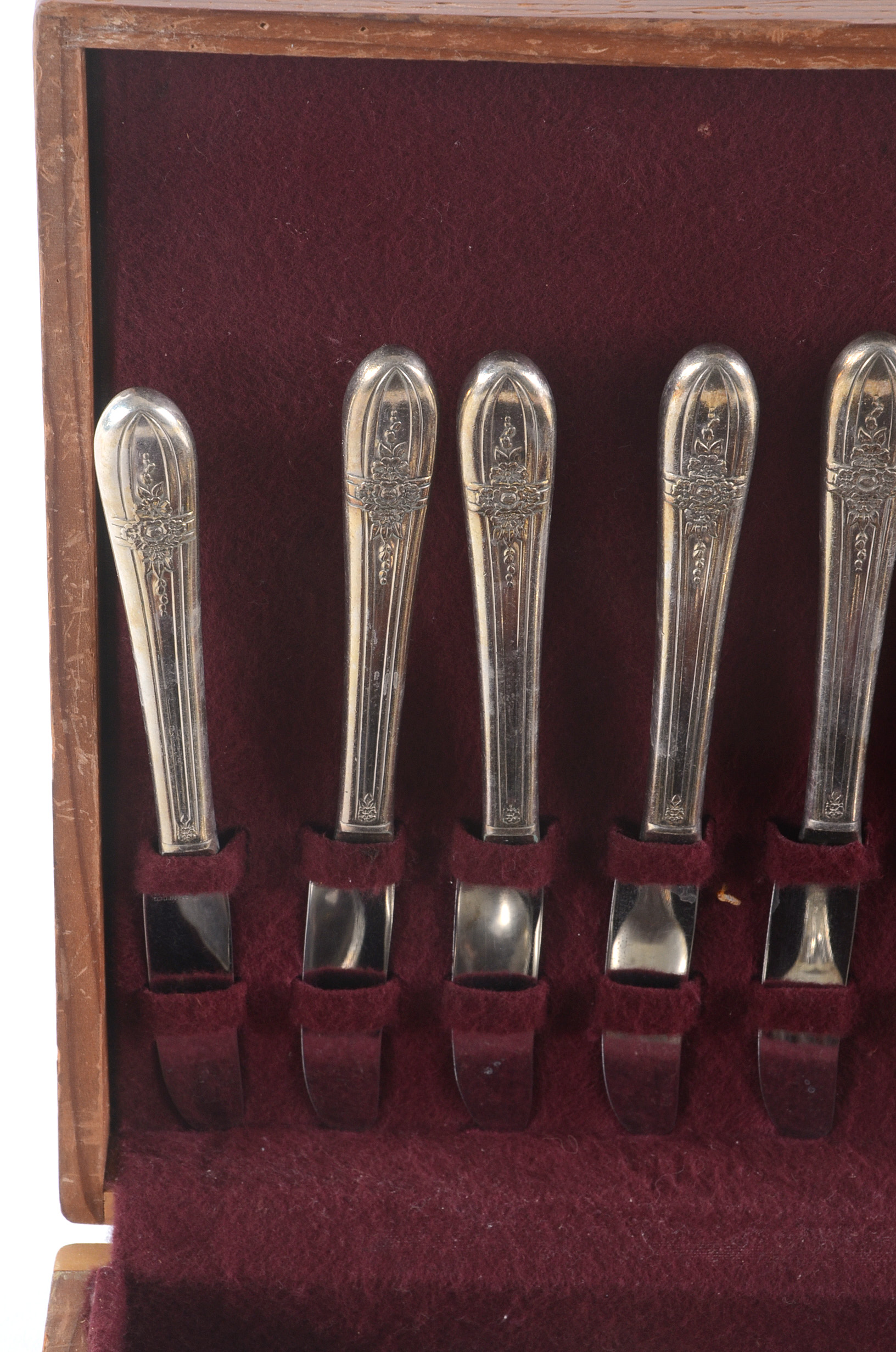 WM Rogers Mfg Silver Plate Flatware Service for Eight with Chest