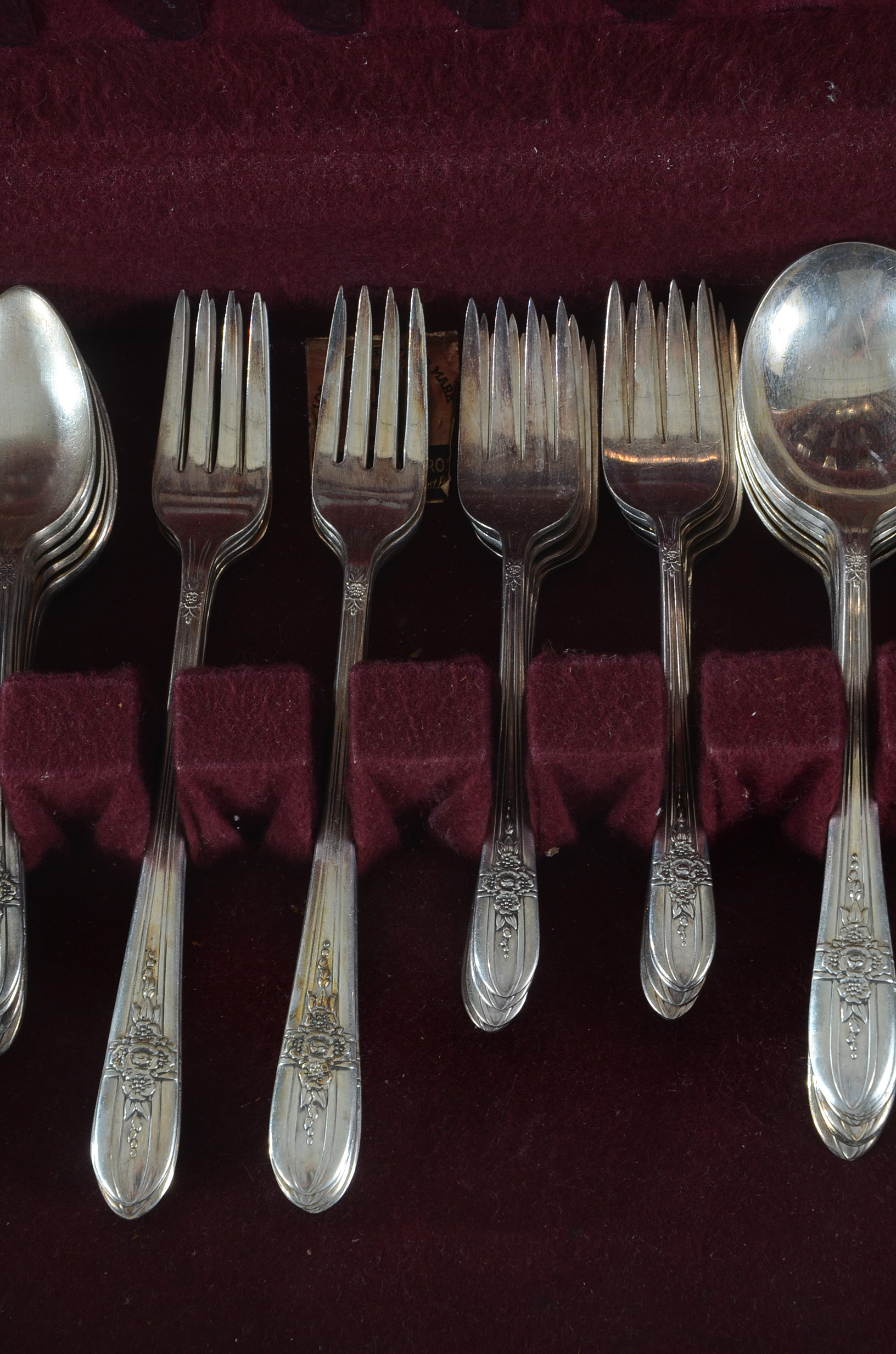WM Rogers Mfg Silver Plate Flatware Service for Eight with Chest