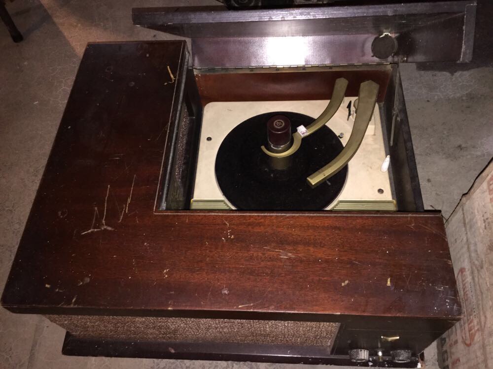 Vintage Cased 45 Player