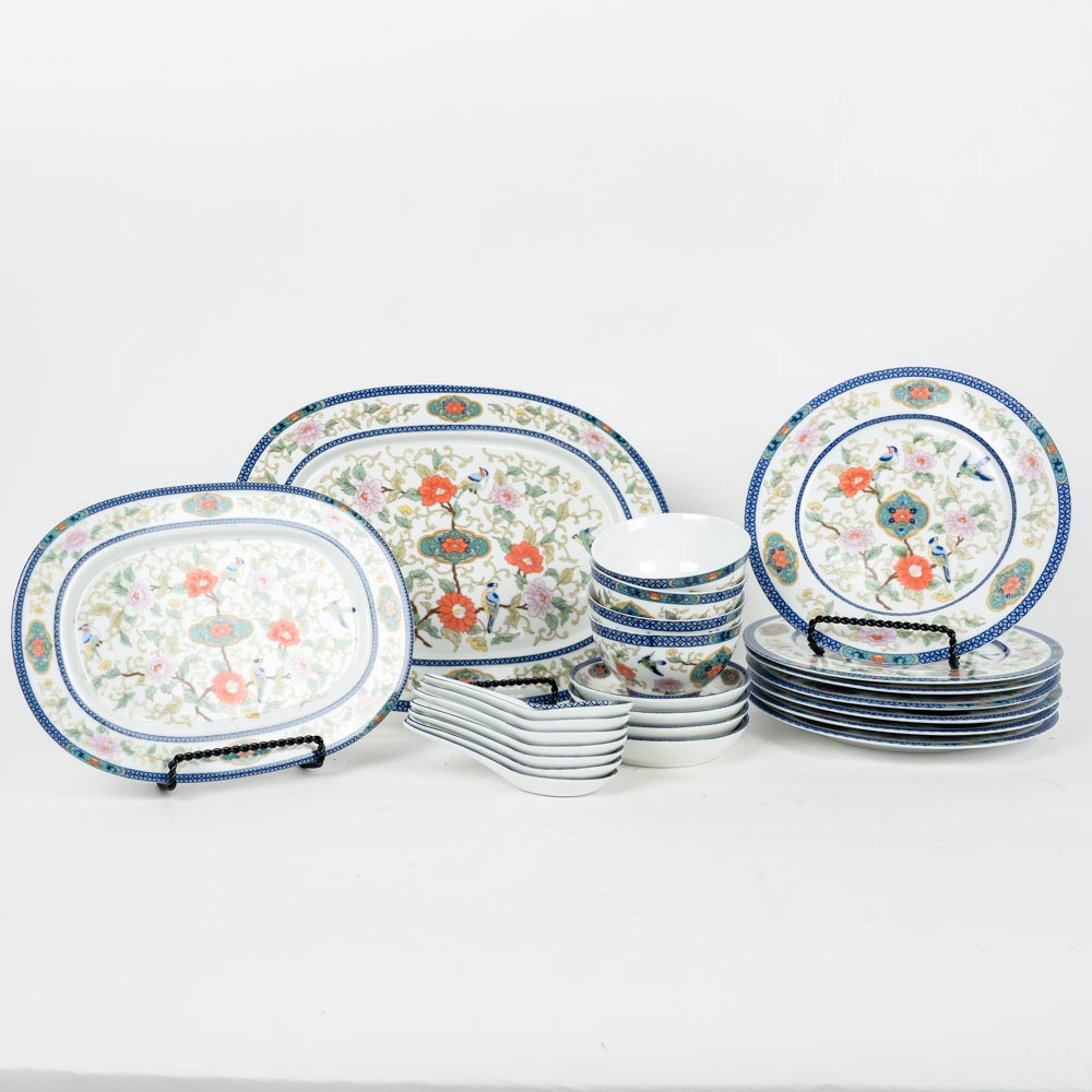 Set of Distinctive Settings Fine Porcelain Dinnerware in the "MIng" Pattern