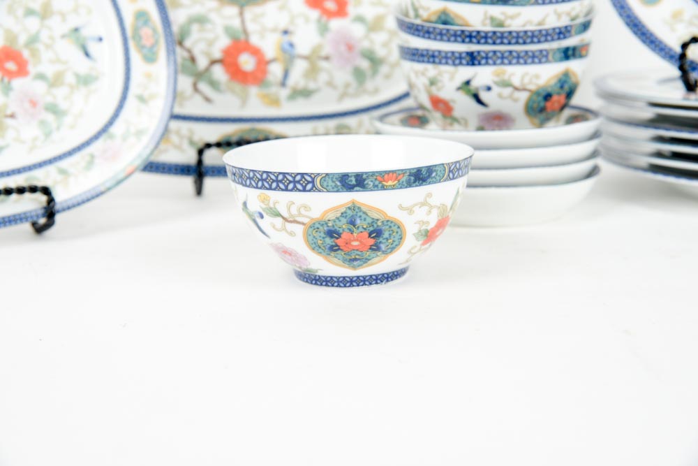Set of Distinctive Settings Fine Porcelain Dinnerware in the "MIng" Pattern