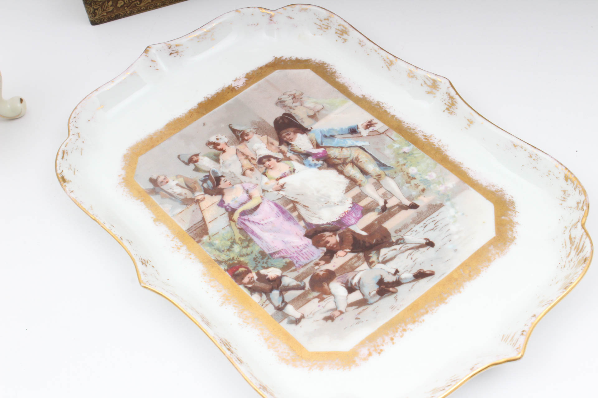 Vintage Porcelain Lighting and Decor