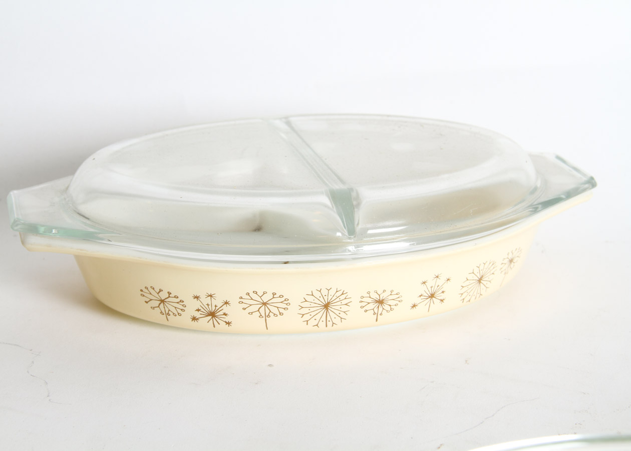 Collection of Vintage Cooking Glass Including Pyrex