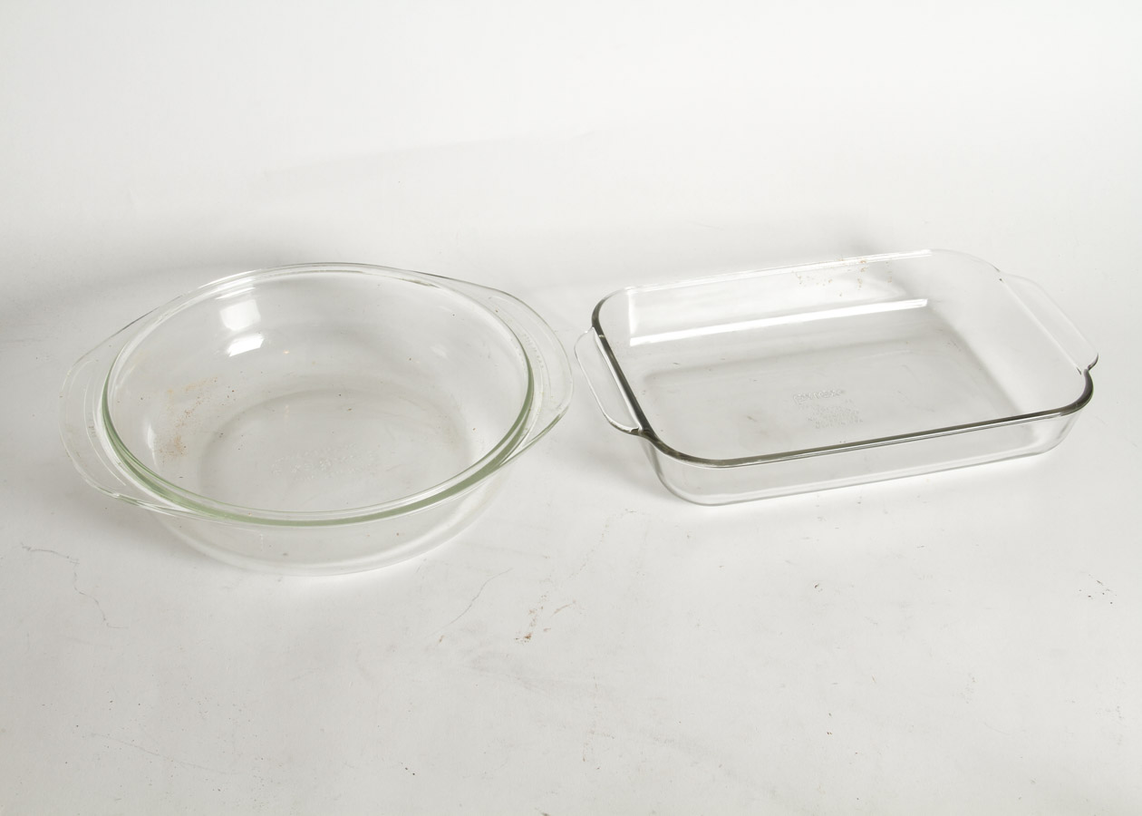 Collection of Vintage Cooking Glass Including Pyrex