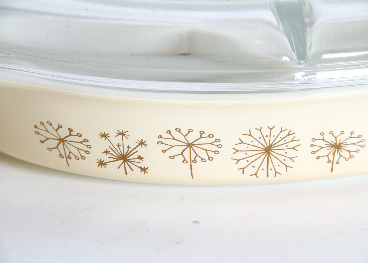 Collection of Vintage Cooking Glass Including Pyrex