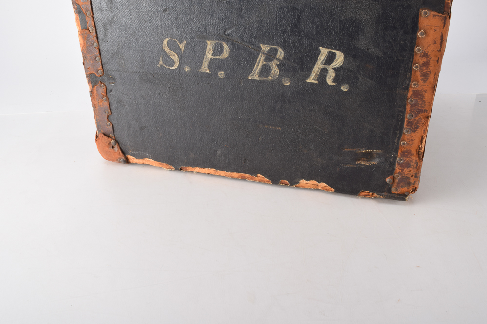 Small Hat and Accessory Antique Trunk