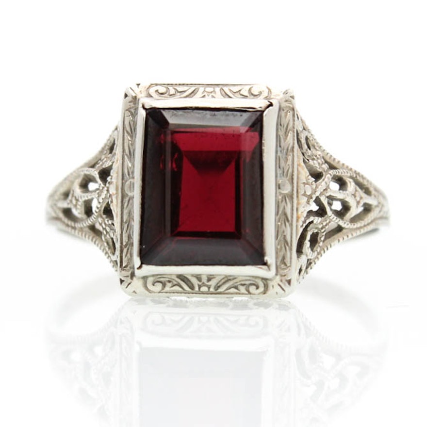 Late Edwardian 14K White Gold Garnet Ring