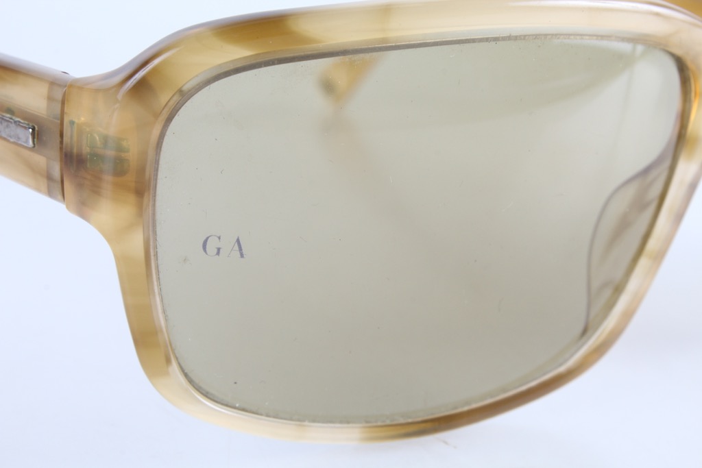 Giorgio Armani Tortoiseshell Sunglasses in Light Brown/Havana Blonde