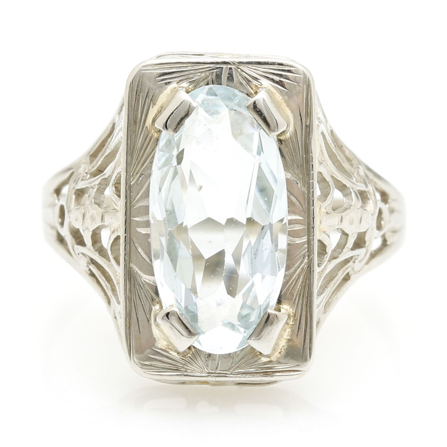 Late Edwardian 10K White Gold Filigree Ring With Aquamarine Stone