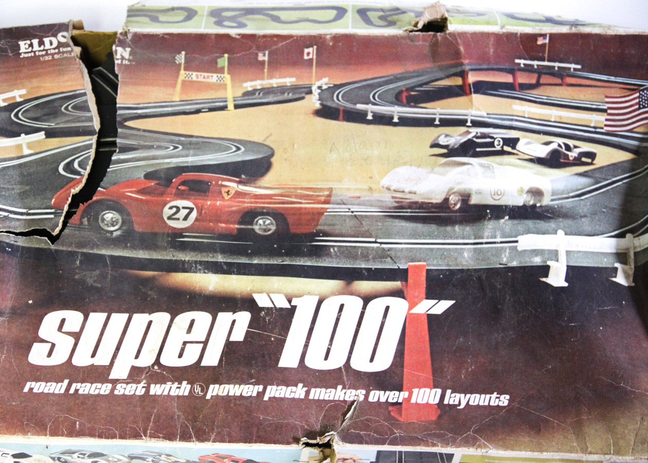 Super 100 Electric Slot Car Set