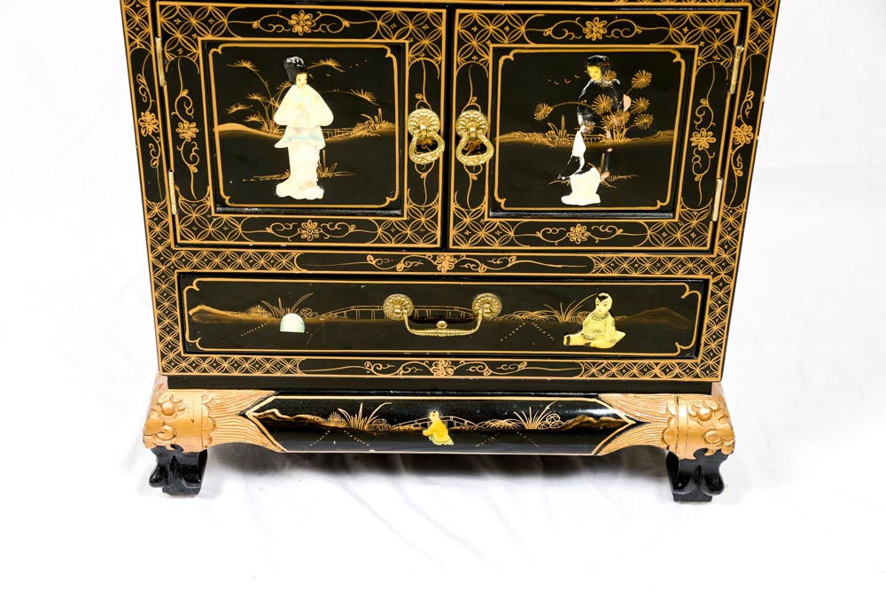Chinoiserie Table with Shell Inlay
