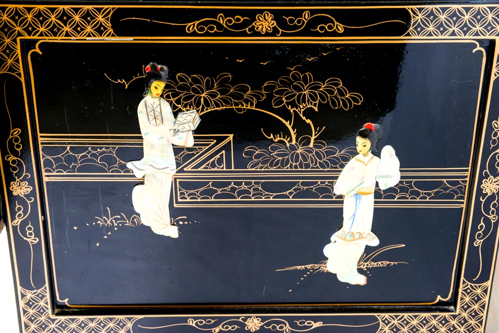 Chinoiserie Table with Shell Inlay