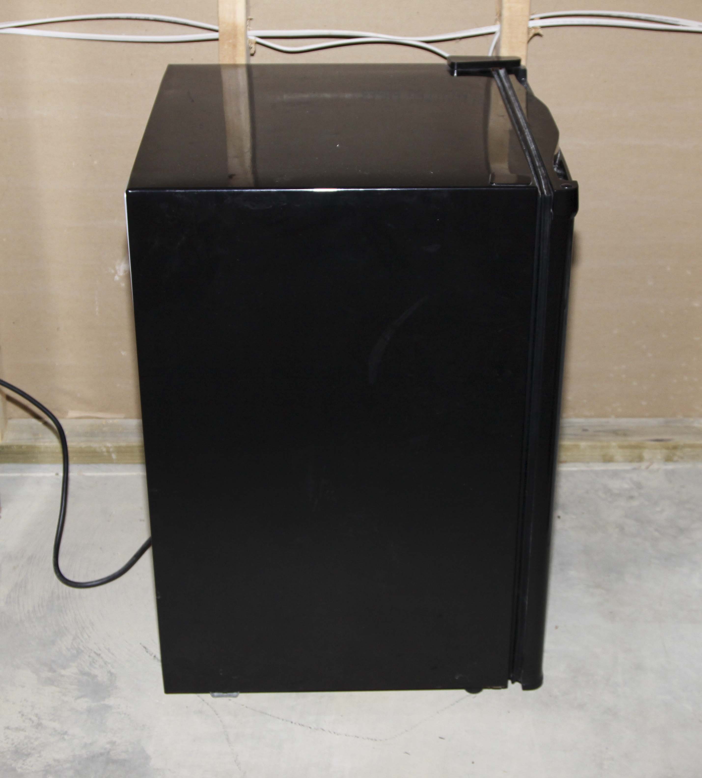 Frigidare Mini Refrigerator