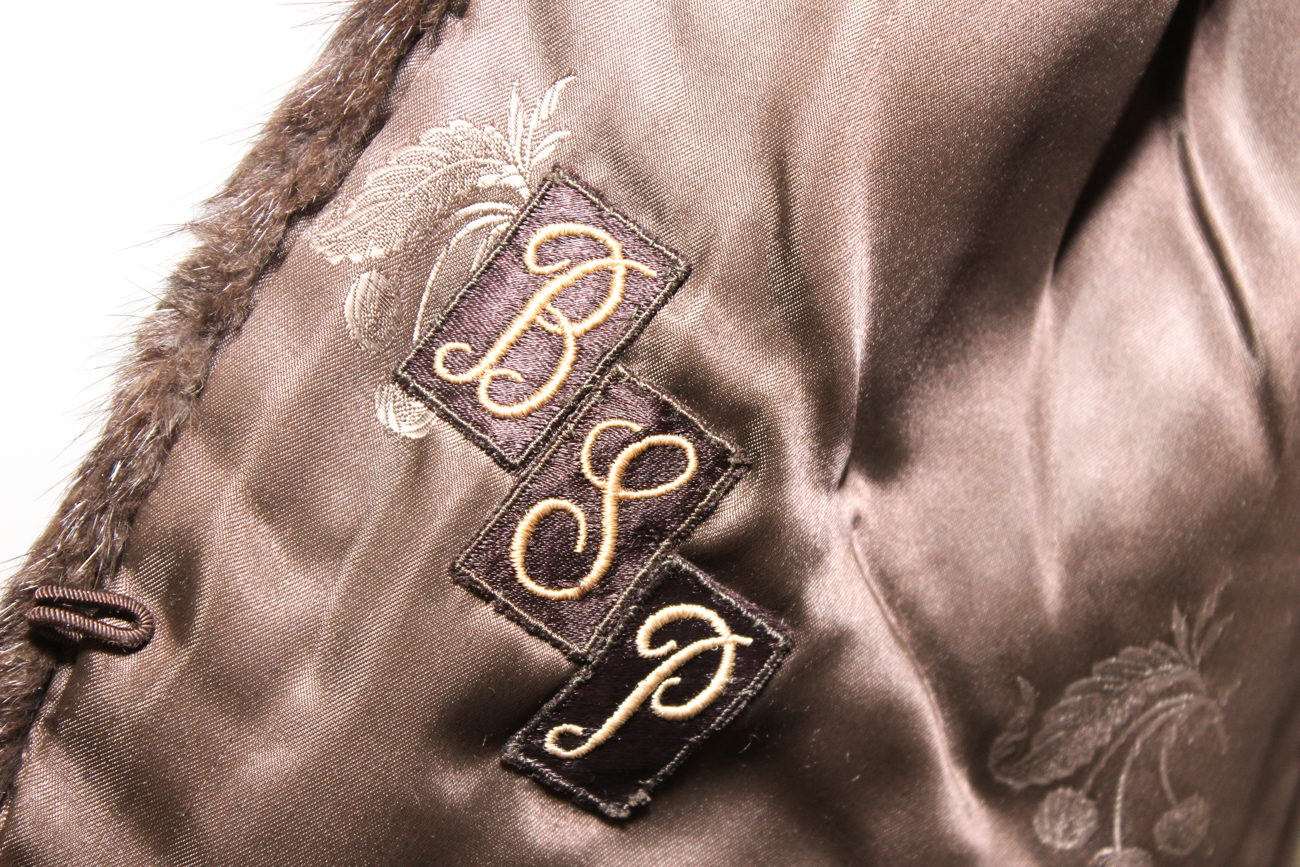 Vintage Hyman Skurow And Son Mink Fur Shawl