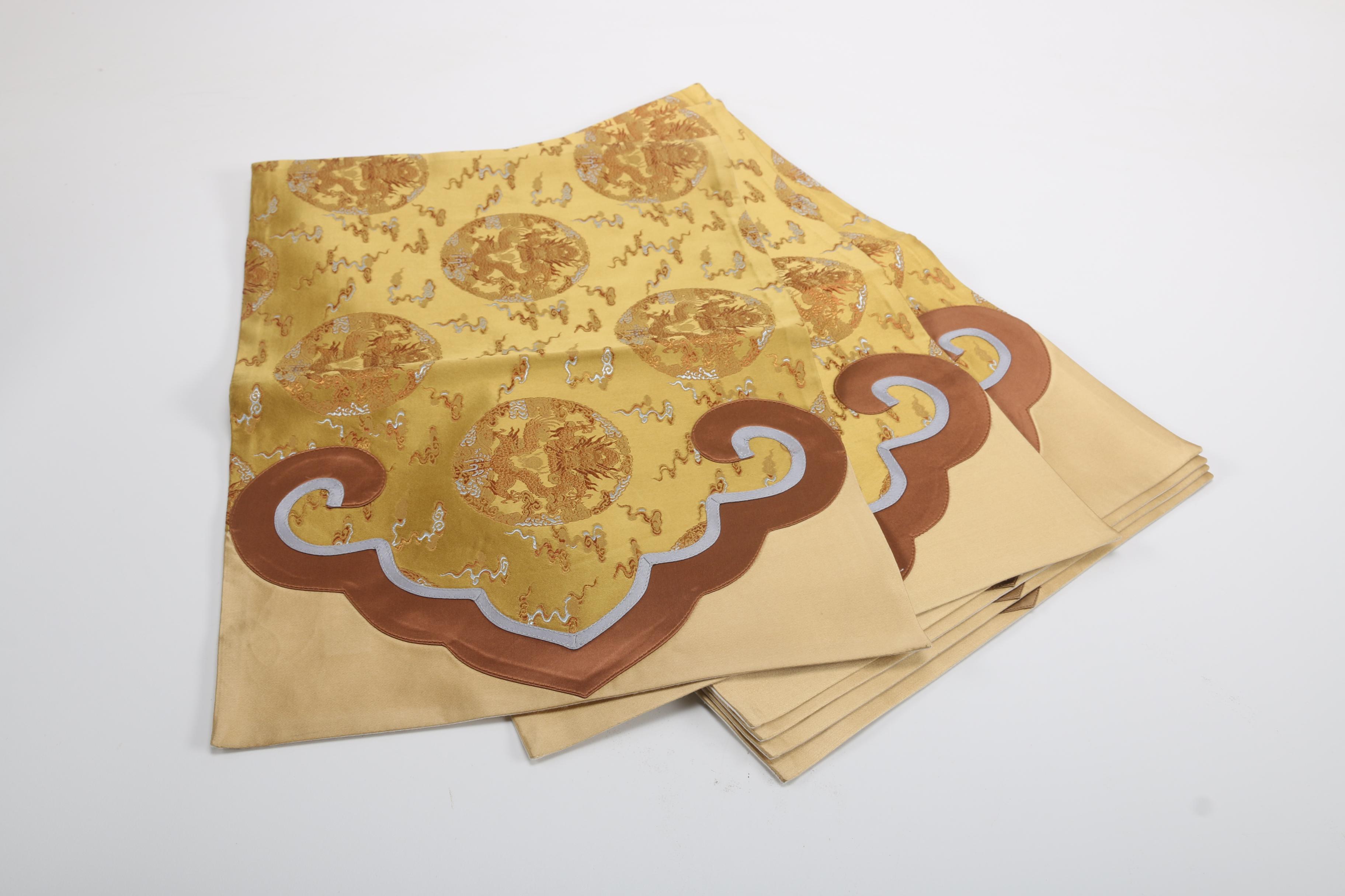 Emperor Table Linens