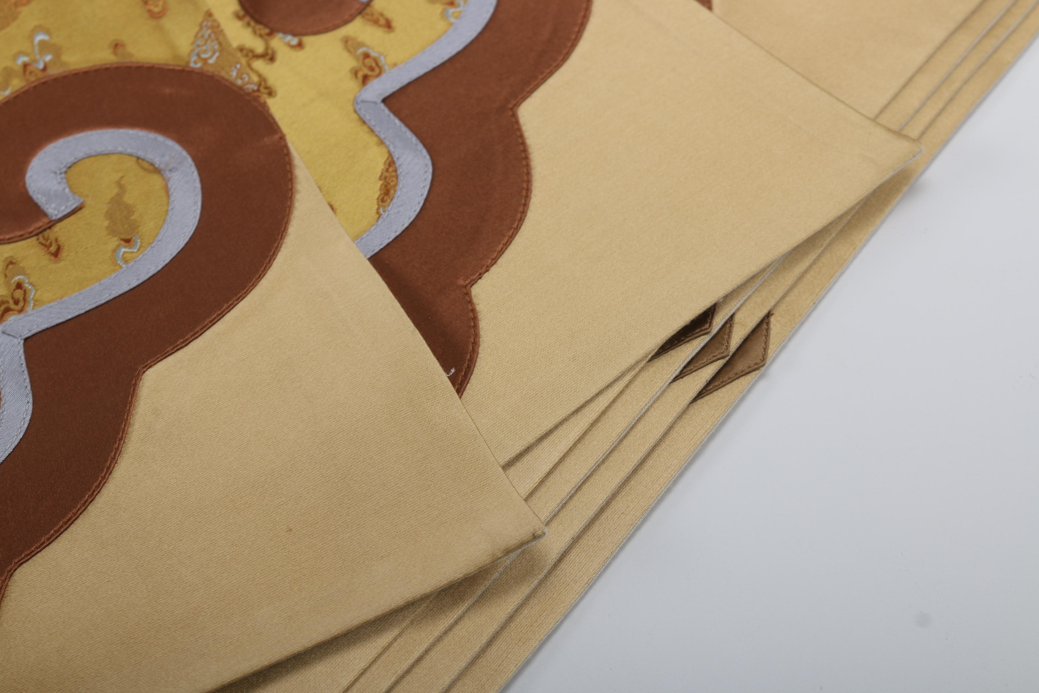 Emperor Table Linens