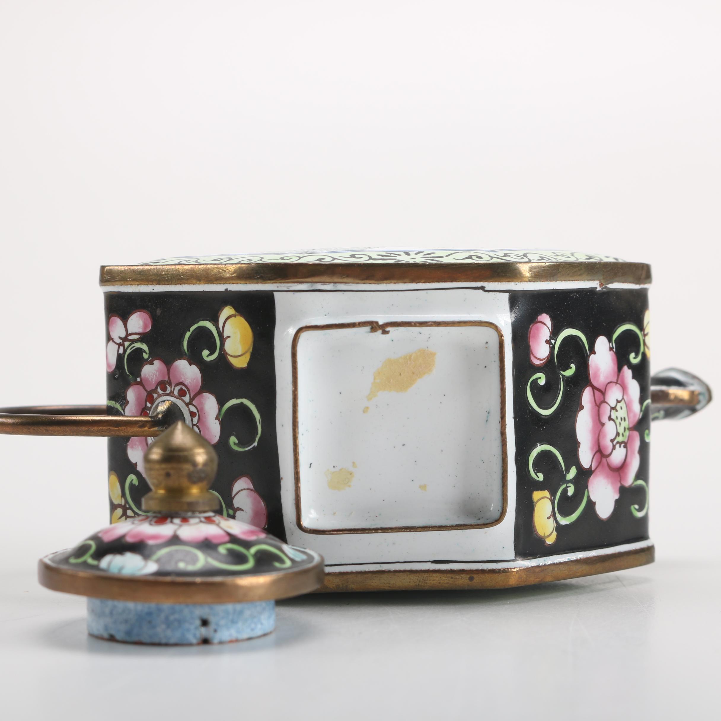 Collectible Teapots Including Trade Plus Aid