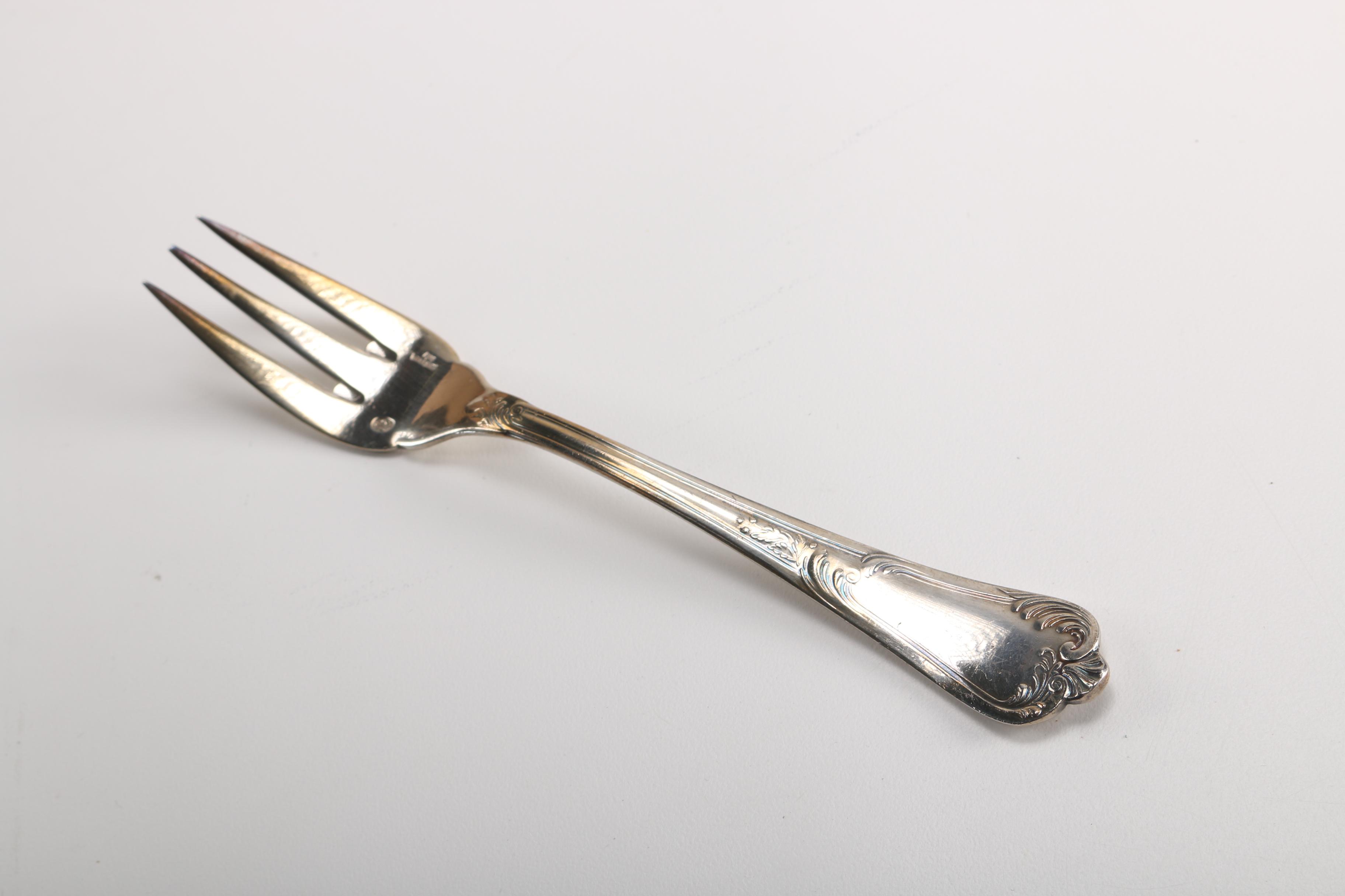 Silver Plate Tableware Featuring Middletown Silver Co.