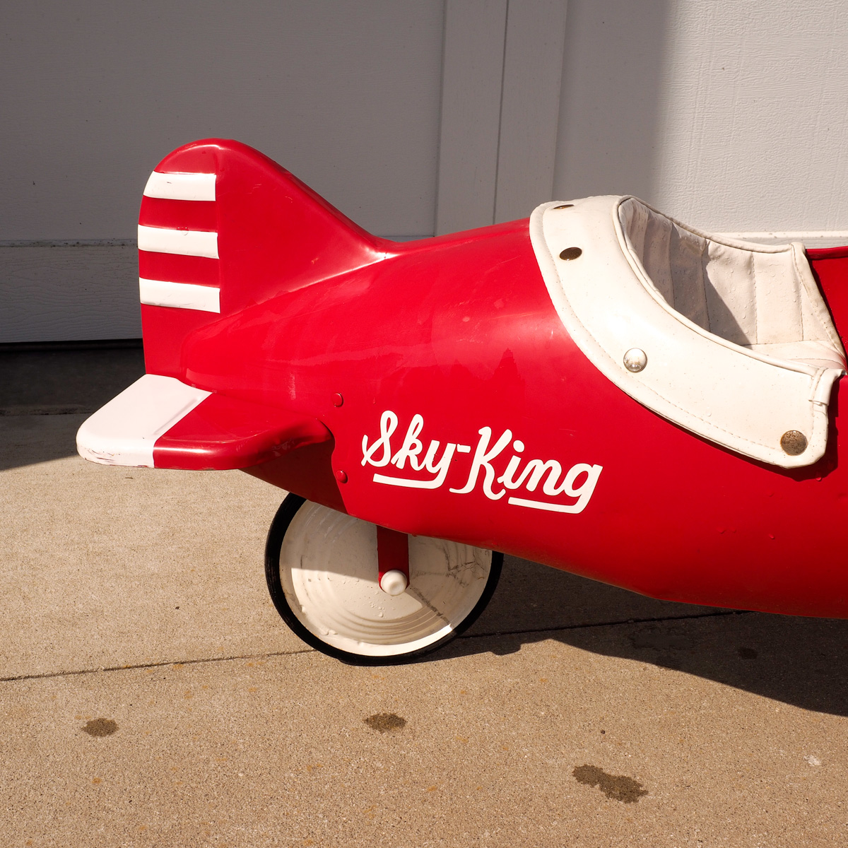 Retro Sky King Pedal Plane