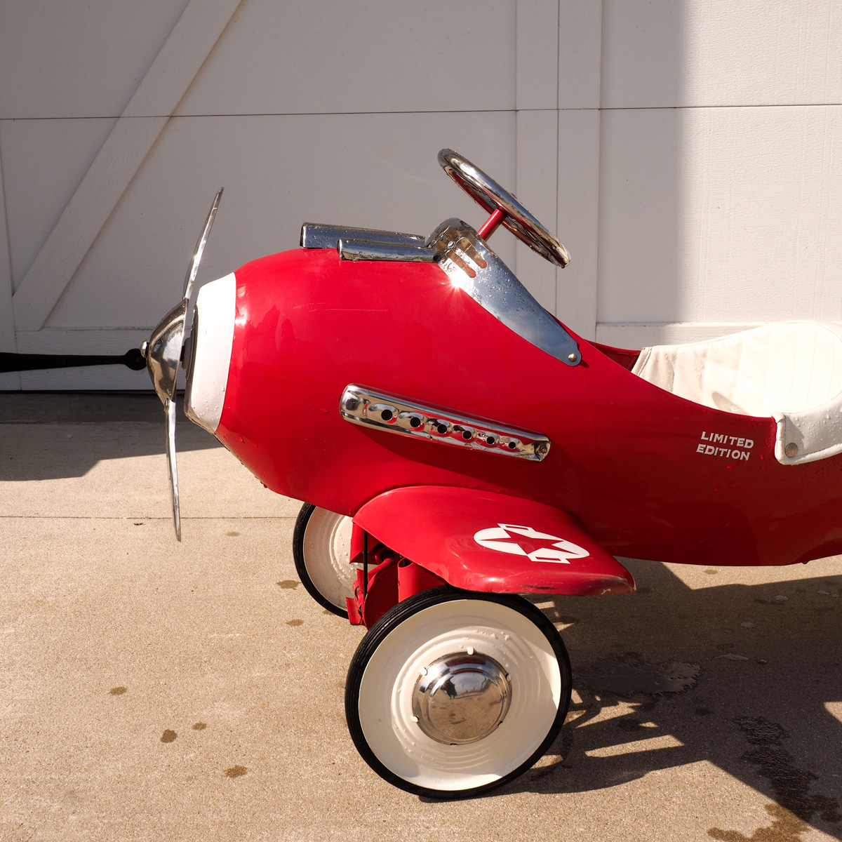 Retro Sky King Pedal Plane