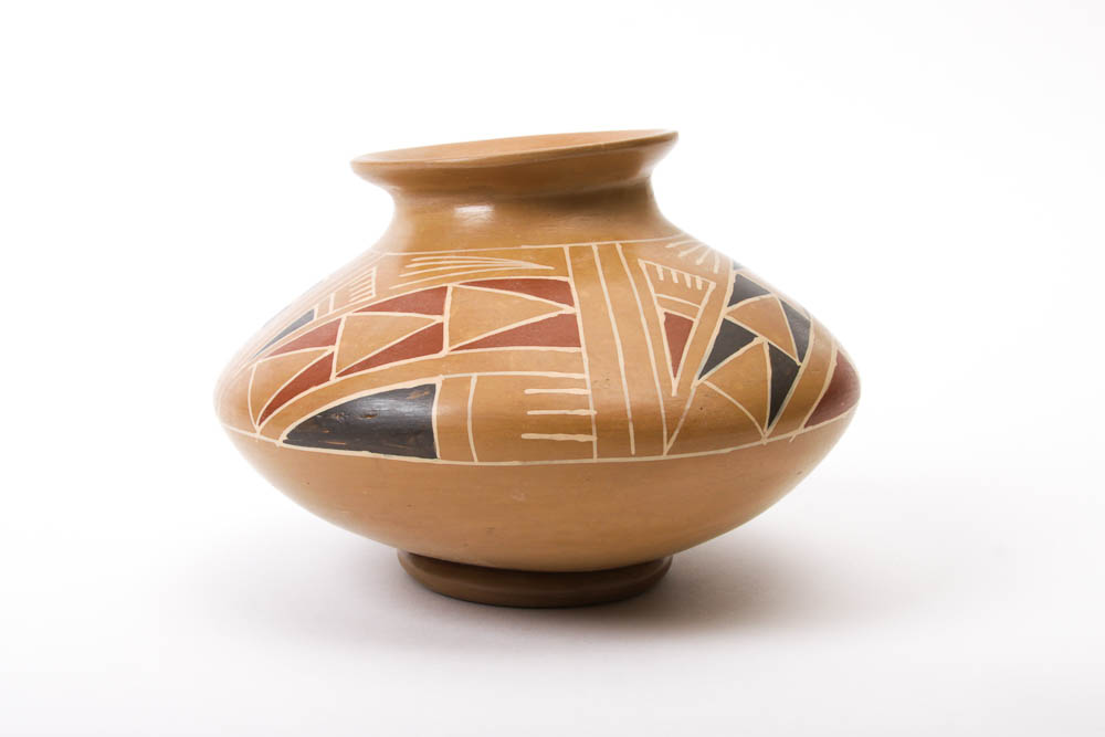 Mata Ortiz Pottery by Benjamin Soto