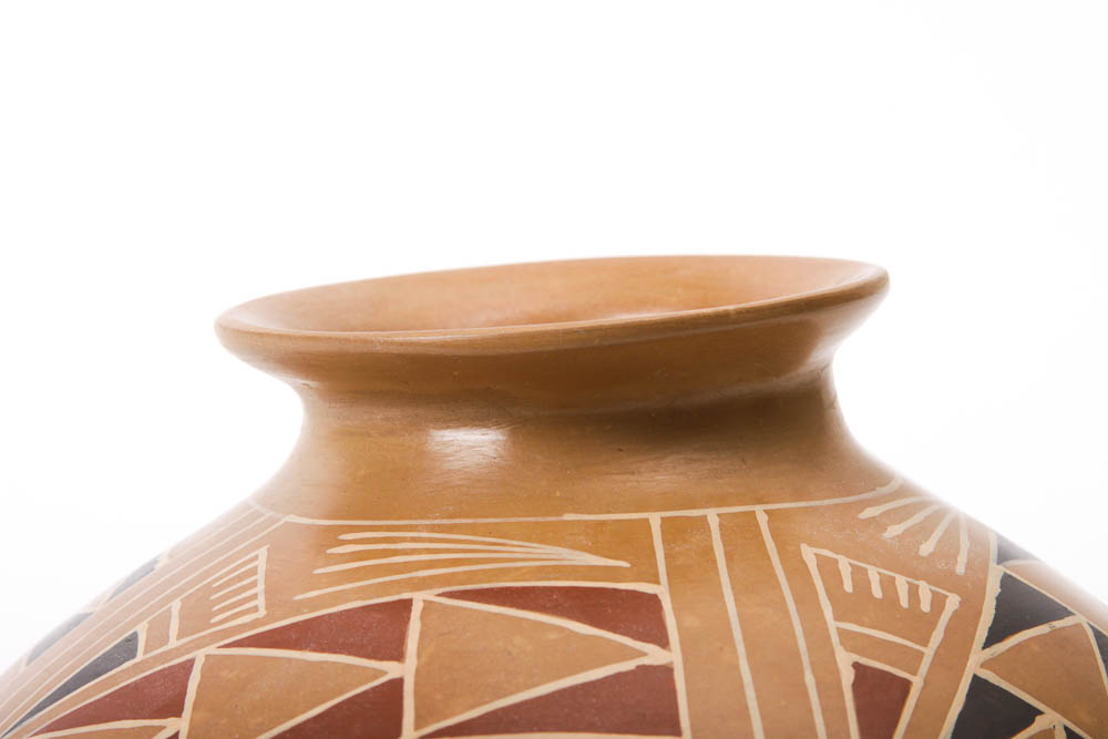 Mata Ortiz Pottery by Benjamin Soto