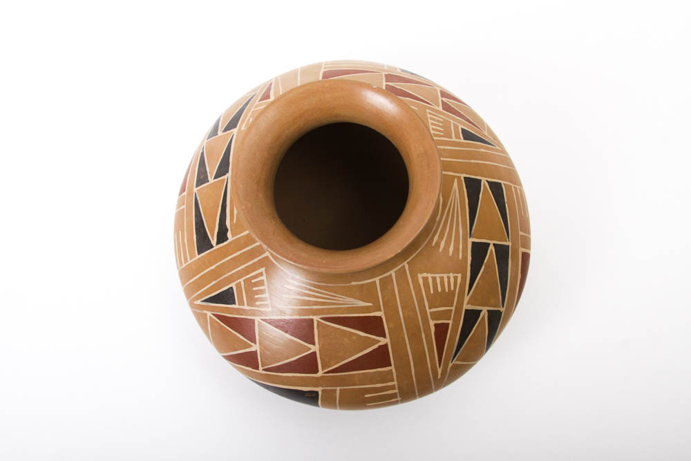 Mata Ortiz Pottery by Benjamin Soto