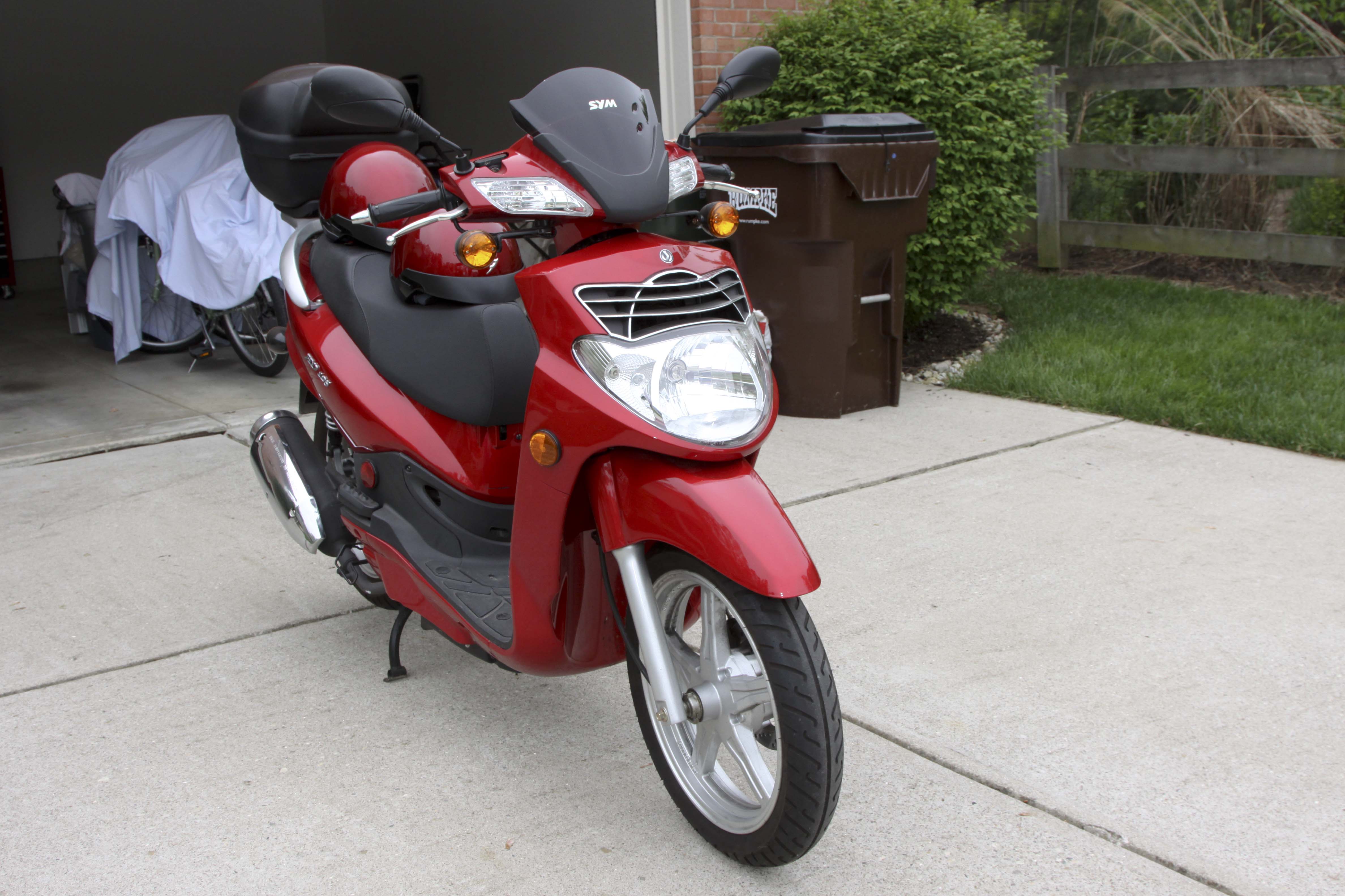 2008 Sym HD125 Red Scooter